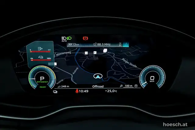 Audi Q5 view 11