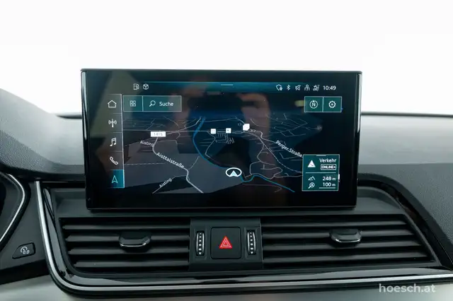 Audi Q5 view 12
