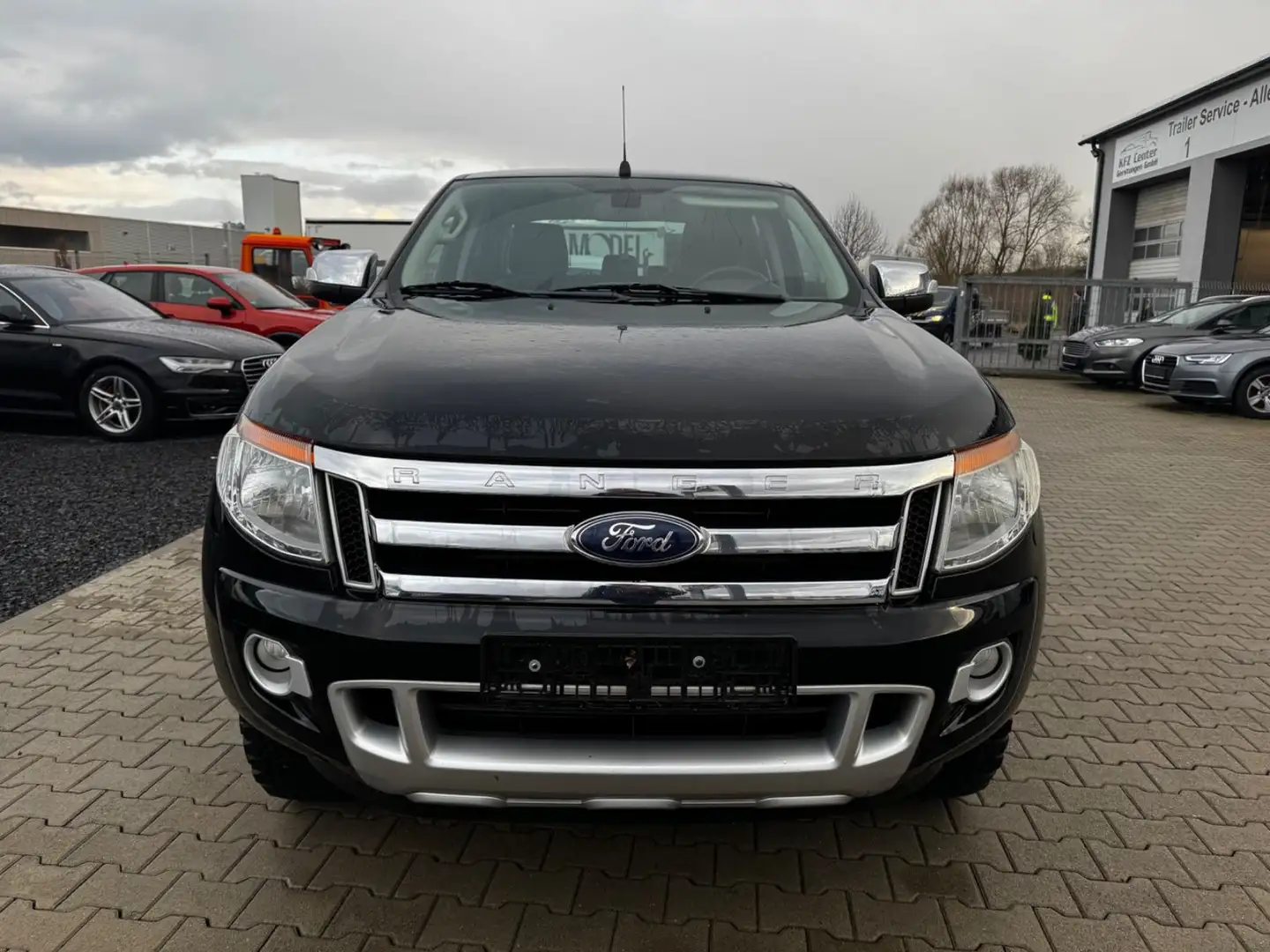 Ford Ranger RANGER LIMITED DOKA 4x4 PDC SHZ AHK 3,5T LEDER Schwarz - 2