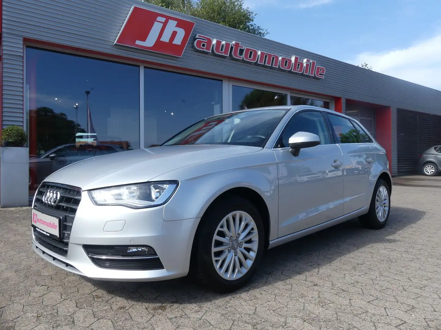Audi A3 Sportback ambiente Automatik*Navi*PDC Silber - 1