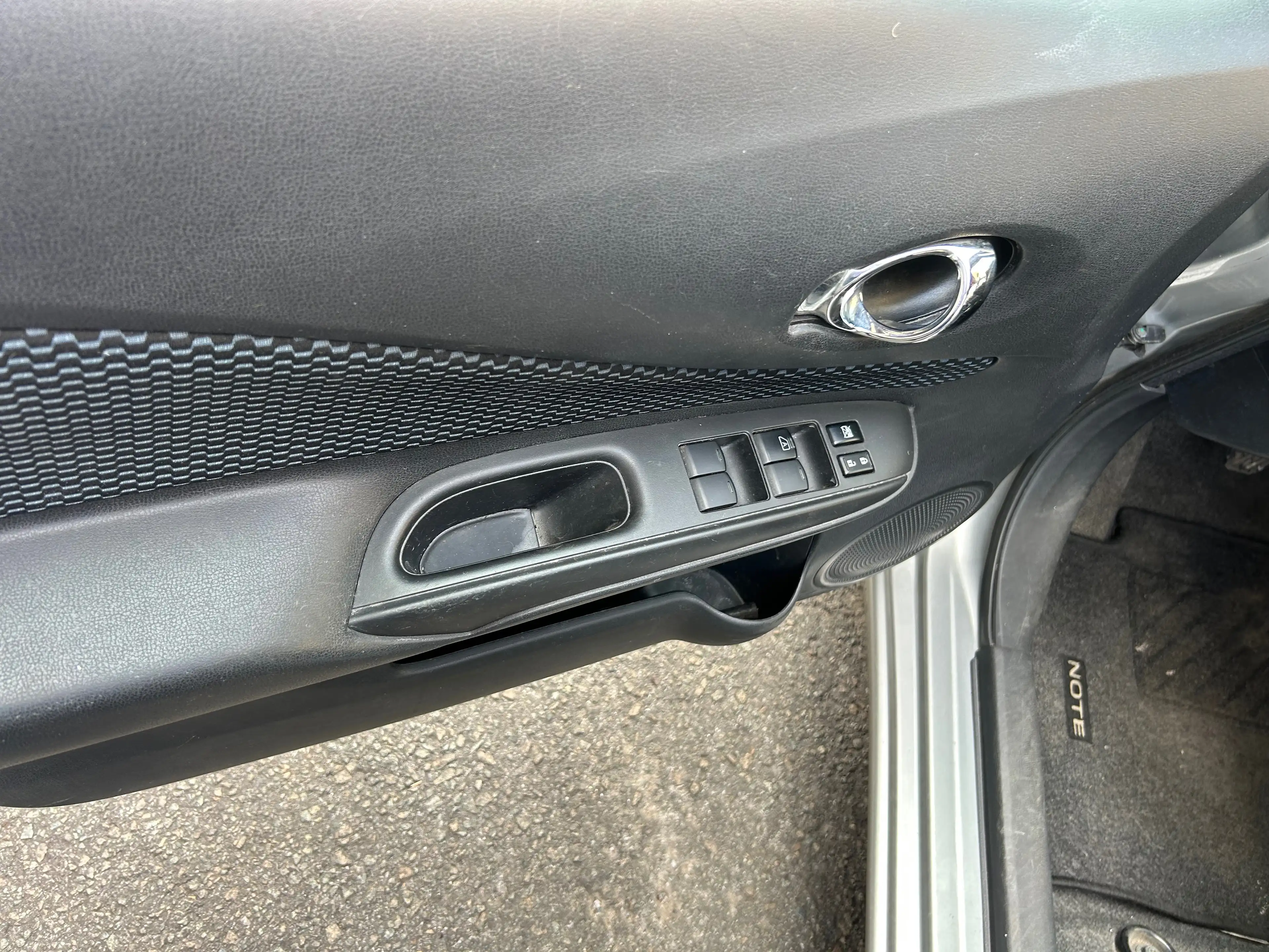 Nissan Note Note 1.2i Business Edition 12 mois de garantie — photo 7