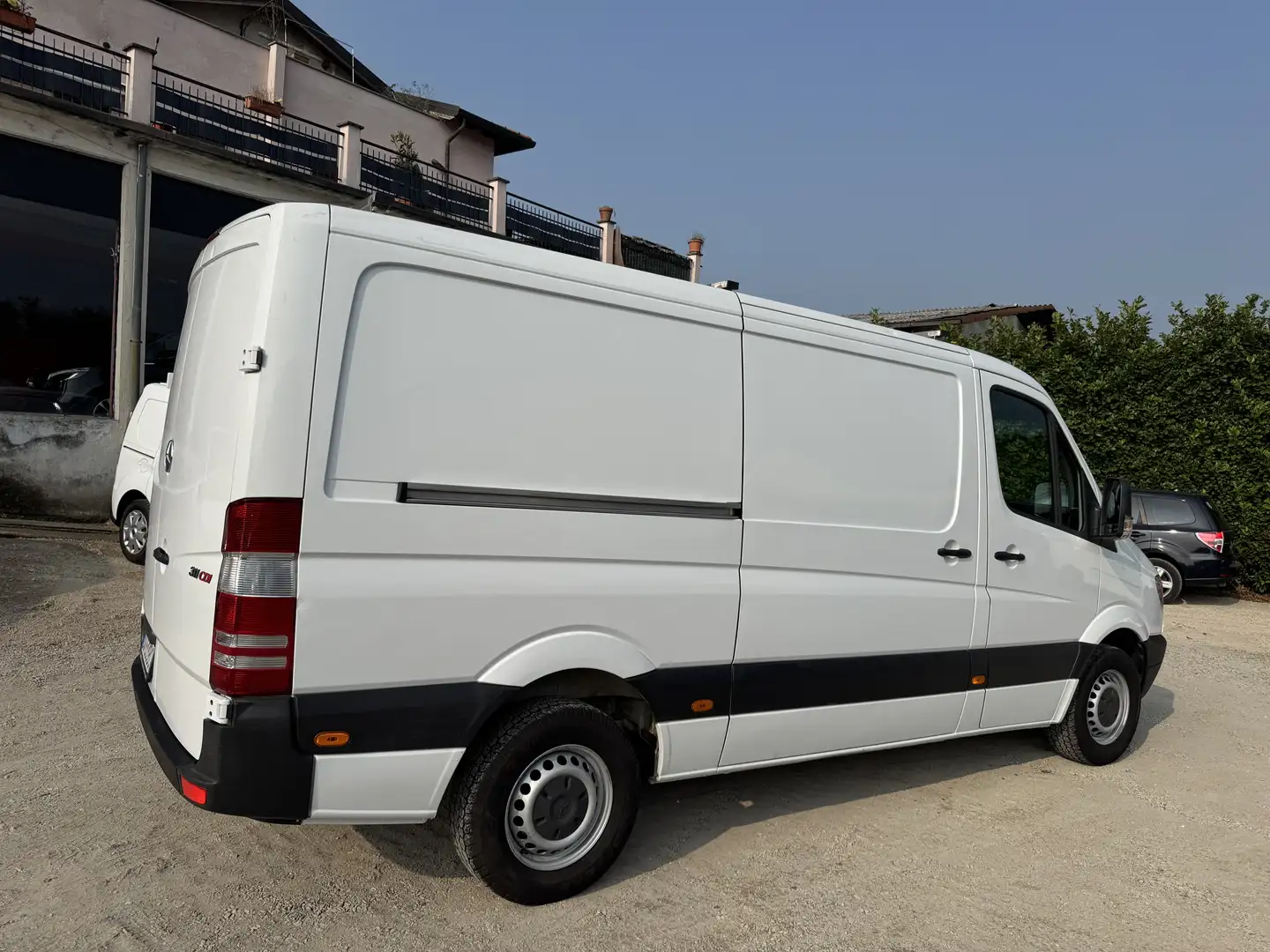Mercedes-Benz Sprinter Mercedes-Benz Sprinter - 2