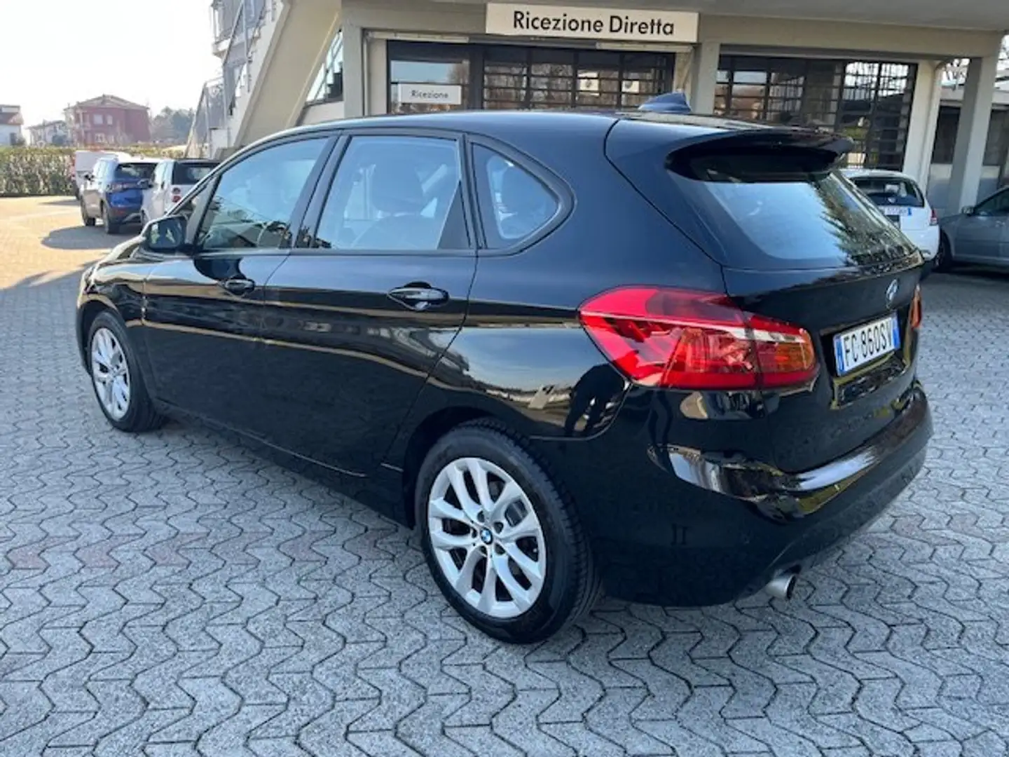 BMW 216 d Active Tourer Advantage automatico "Euro 6" Nero - 2