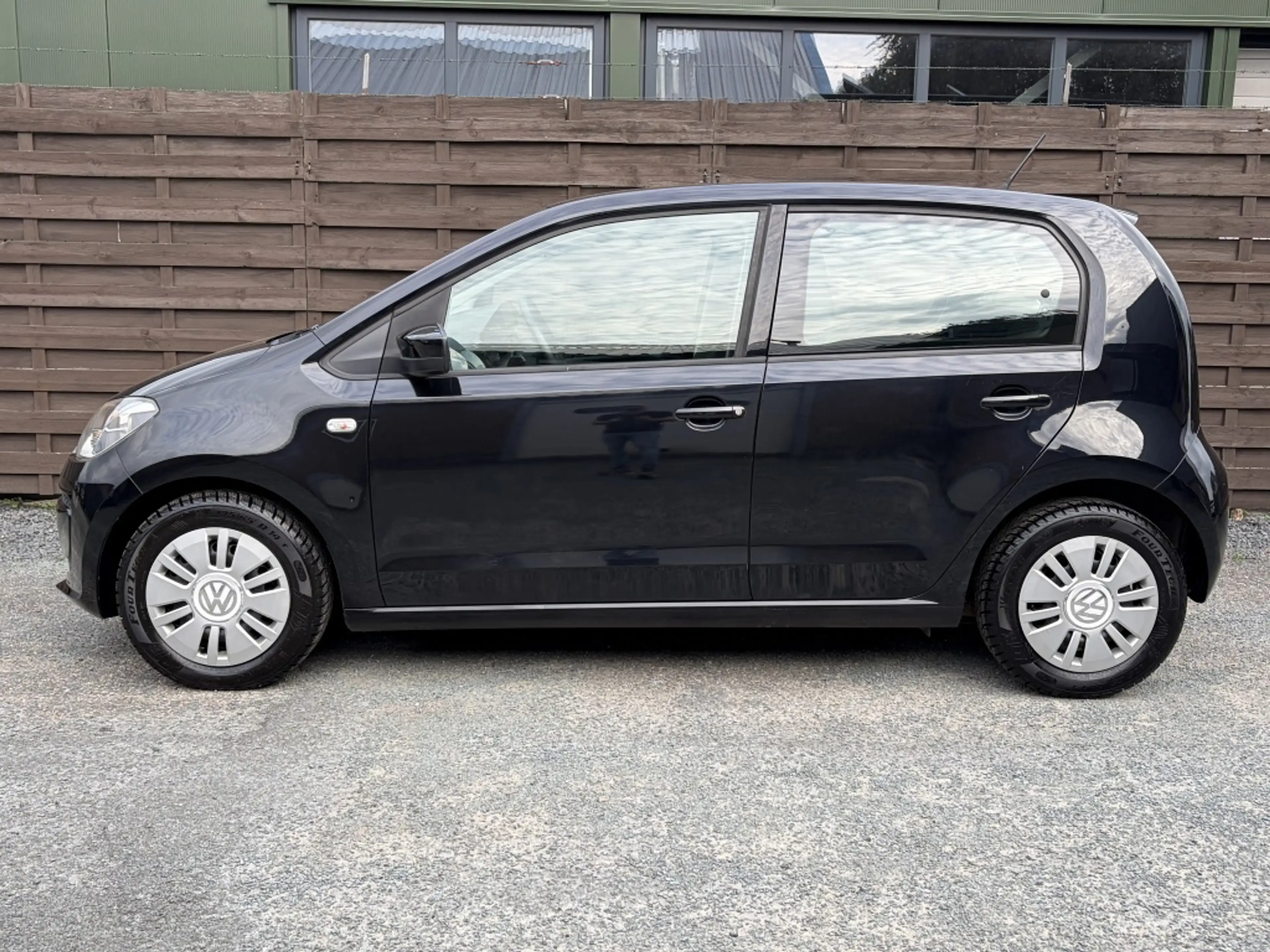 Volkswagen up! 1.0 move up! BlueMotion / Navigatie / Airco / NL-a — photo 4