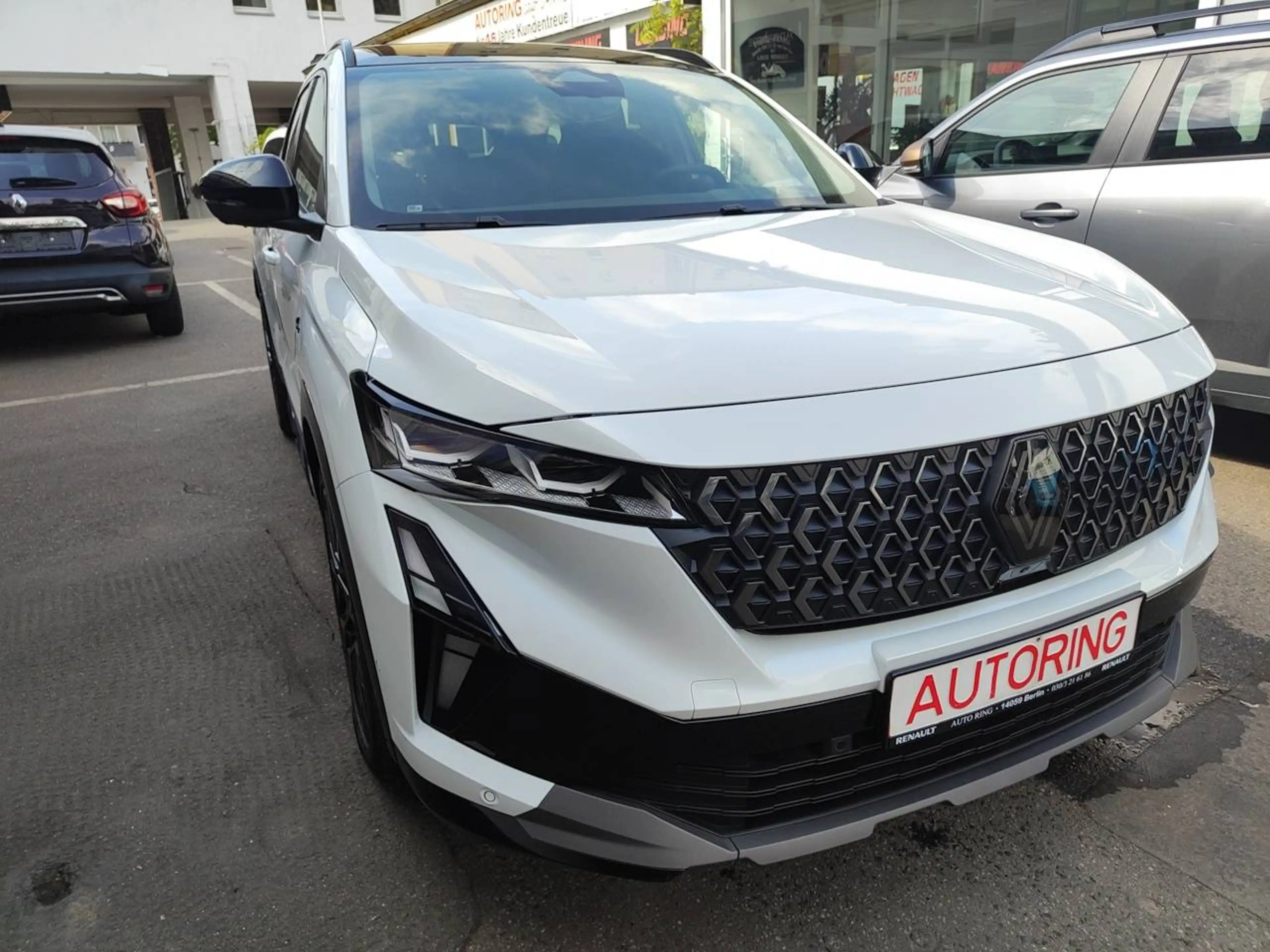 Renault Espace Esprit Alpine E-Tech Hybrid — photo 2