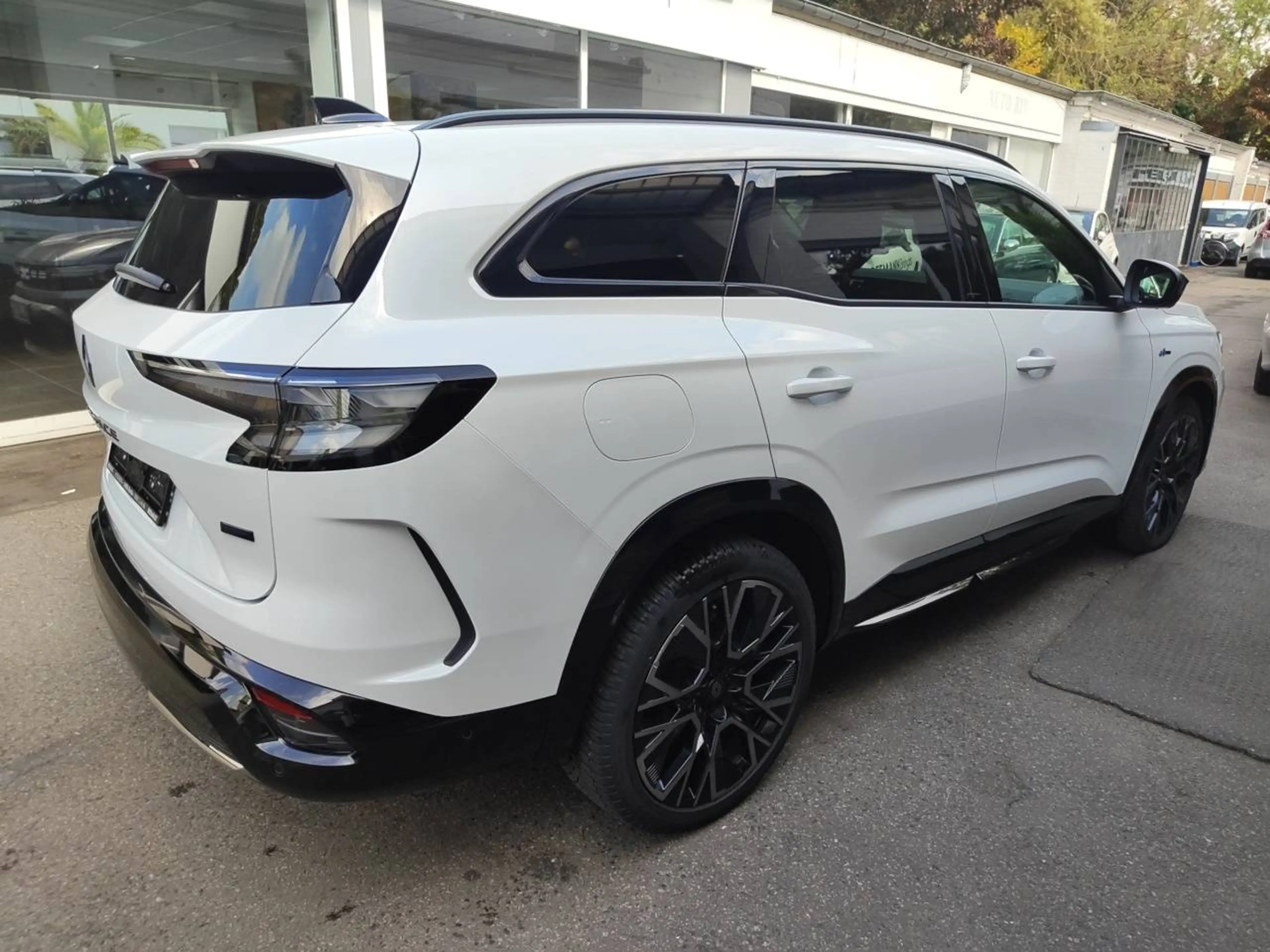 Renault Espace Esprit Alpine E-Tech Hybrid — photo 4