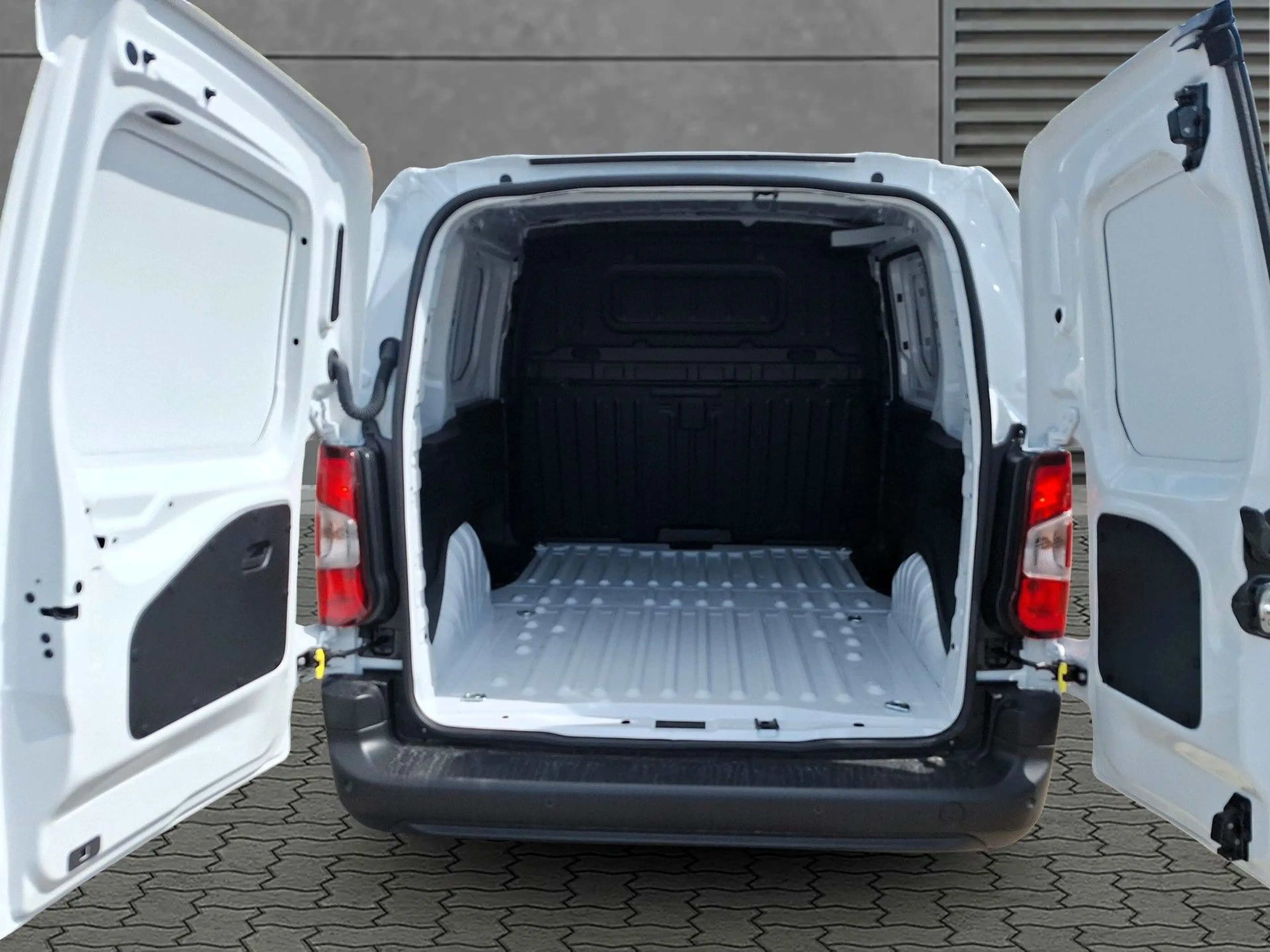 Fiat Doblo L1 (M) 1.5 100PS *10'Uconnect|Kamera|PDC* — photo 7