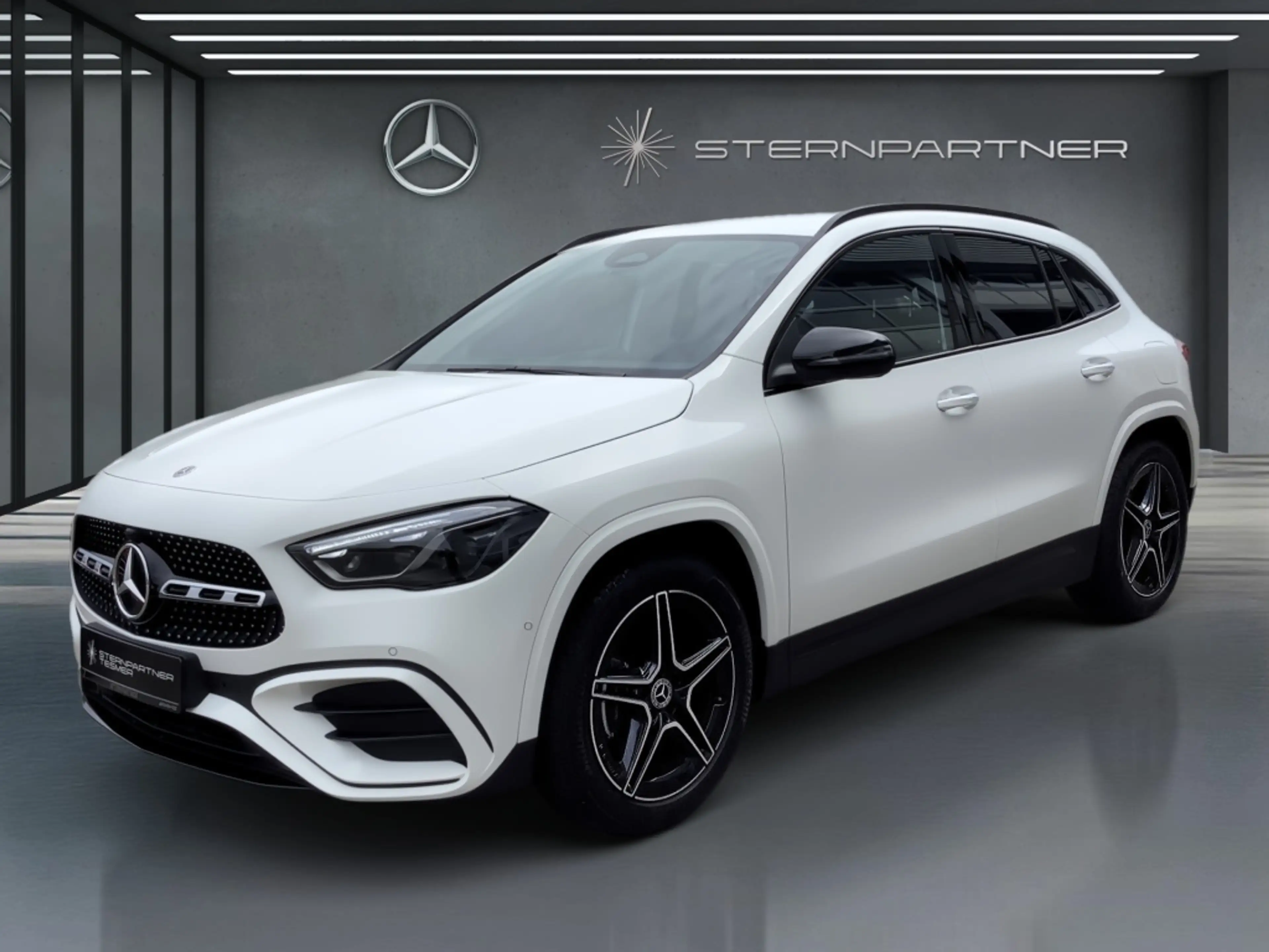 Mercedes-Benz GLA 200 d AMG+MBUX+DISTRONIC+NIGHT+AMBIENTE+AHK