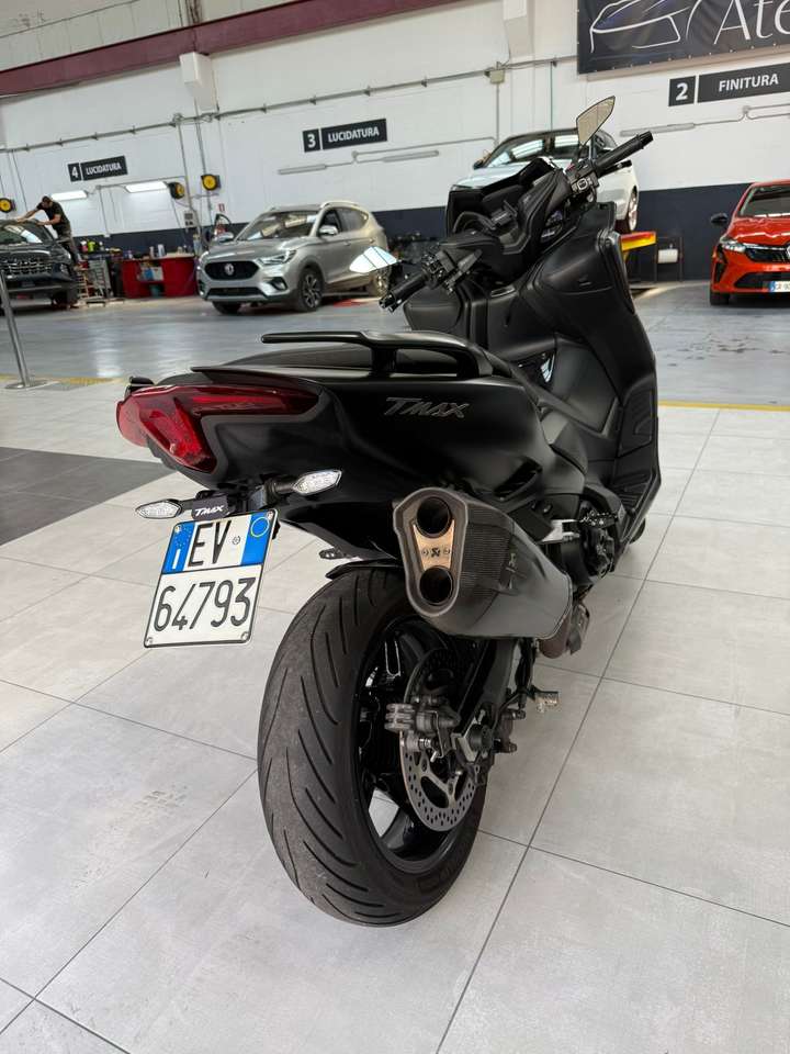 Yamaha TMAX 560 tech max