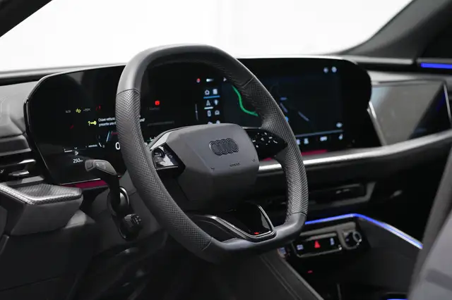 Audi Q5 view 15