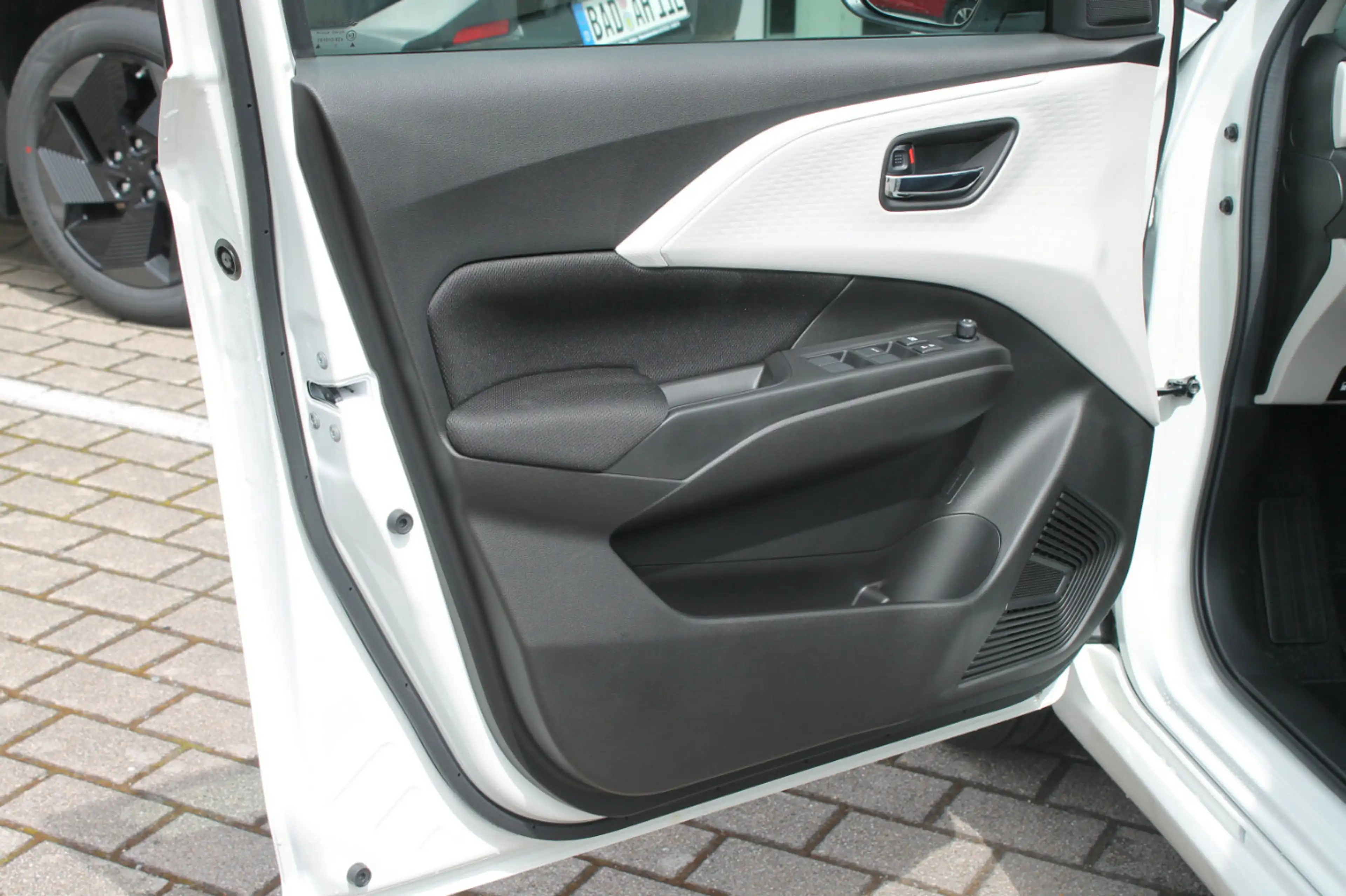 Suzuki Swift 1.2 Comfort Hybrid — photo 11
