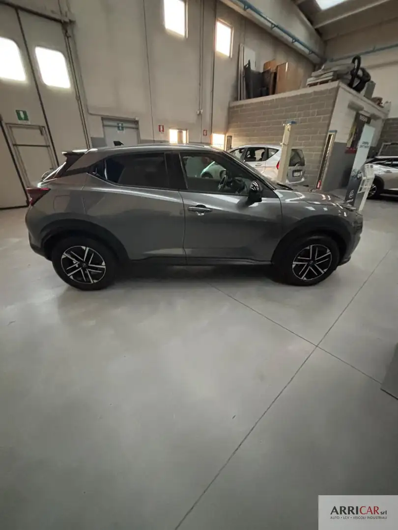 Nissan Juke Juke 1.0 DIG-T 114 CV N-Connecta Gris - 2