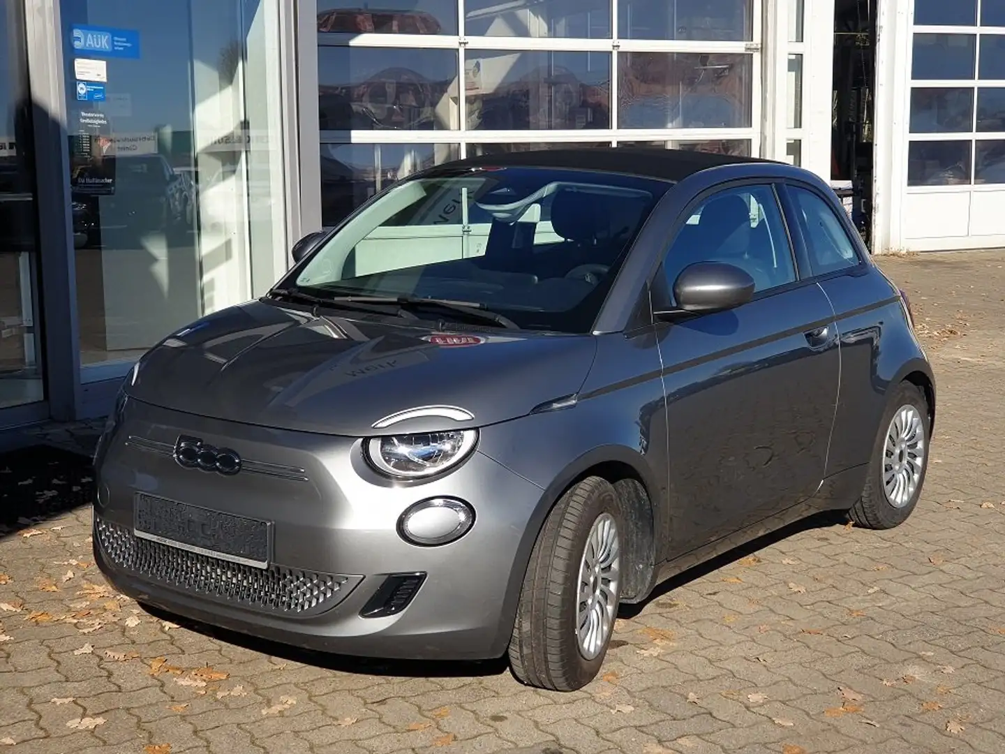 Fiat 500e Basis Grau - 1