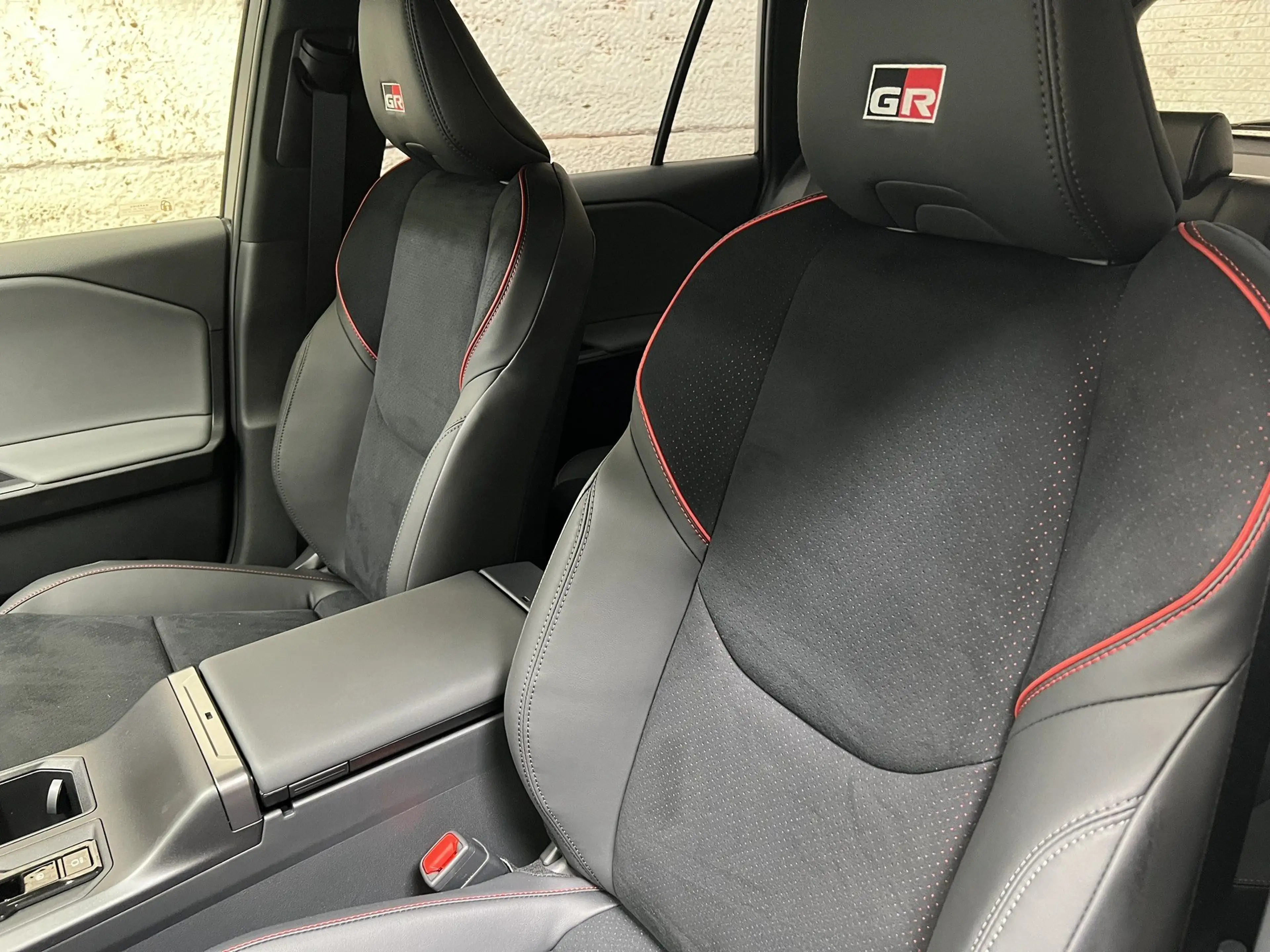 Toyota RAV 4 RAV4 2.5 Hybrid GR Sport AWD — photo 10