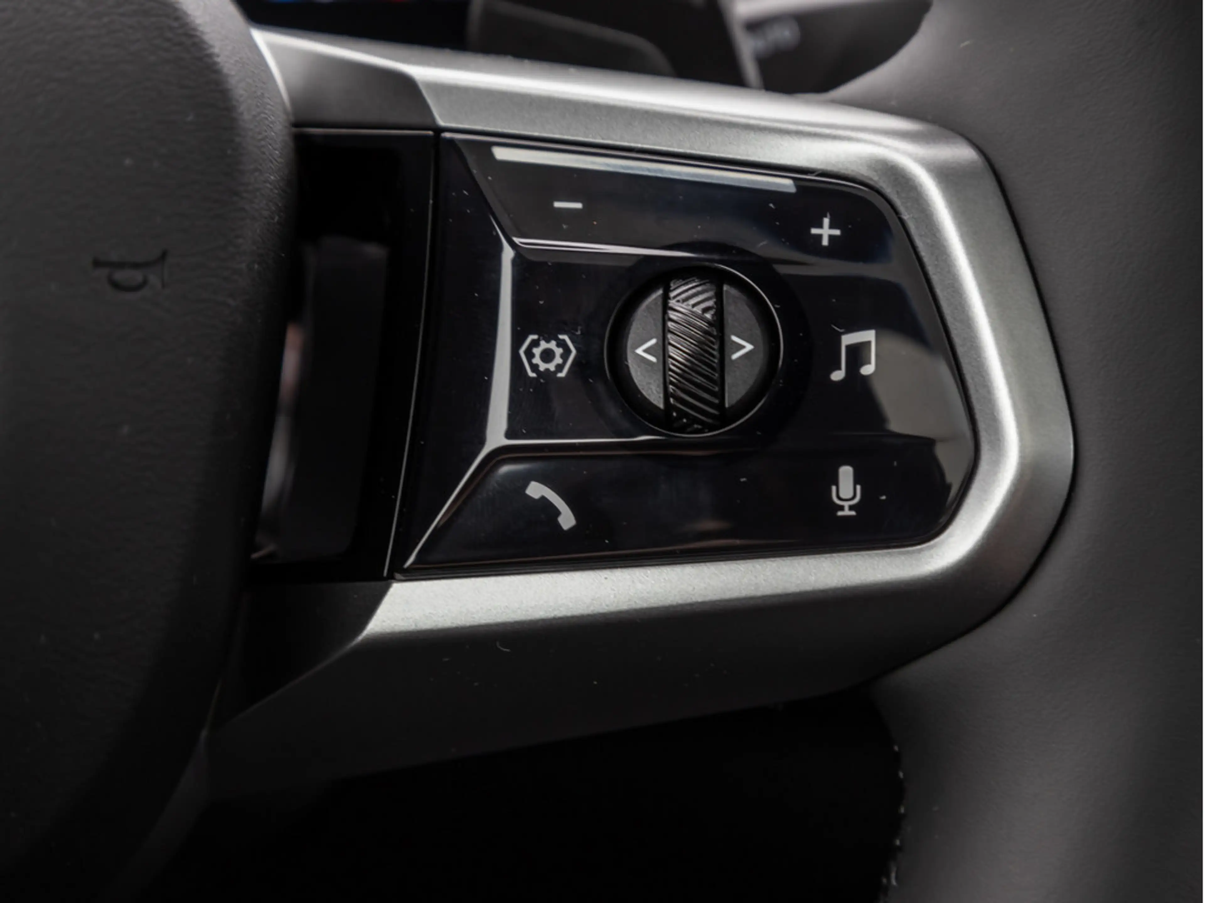 BMW 540 d xDrive M-Sport Pro SITZBELÜFTUNG PANO — photo 14