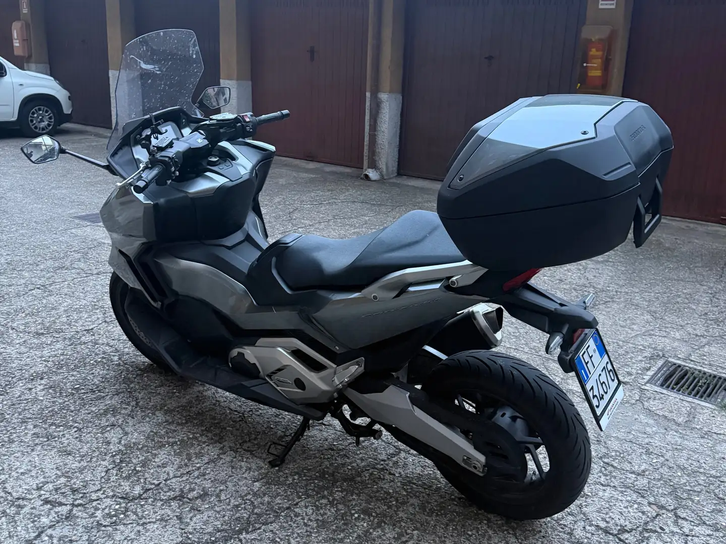 Honda Forza 750 Gris - 2