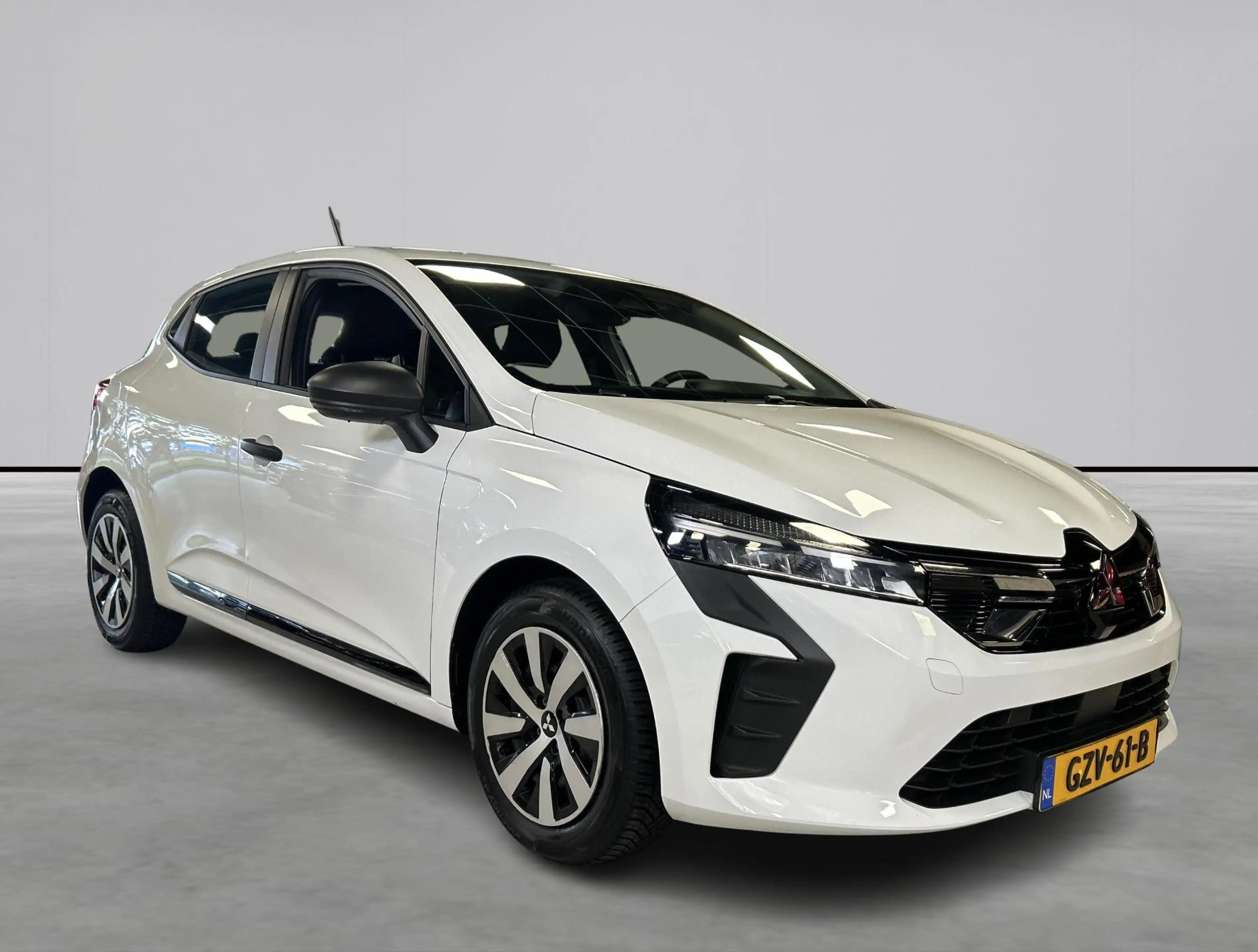 Mitsubishi Colt 1.0 MT Pure — photo 7