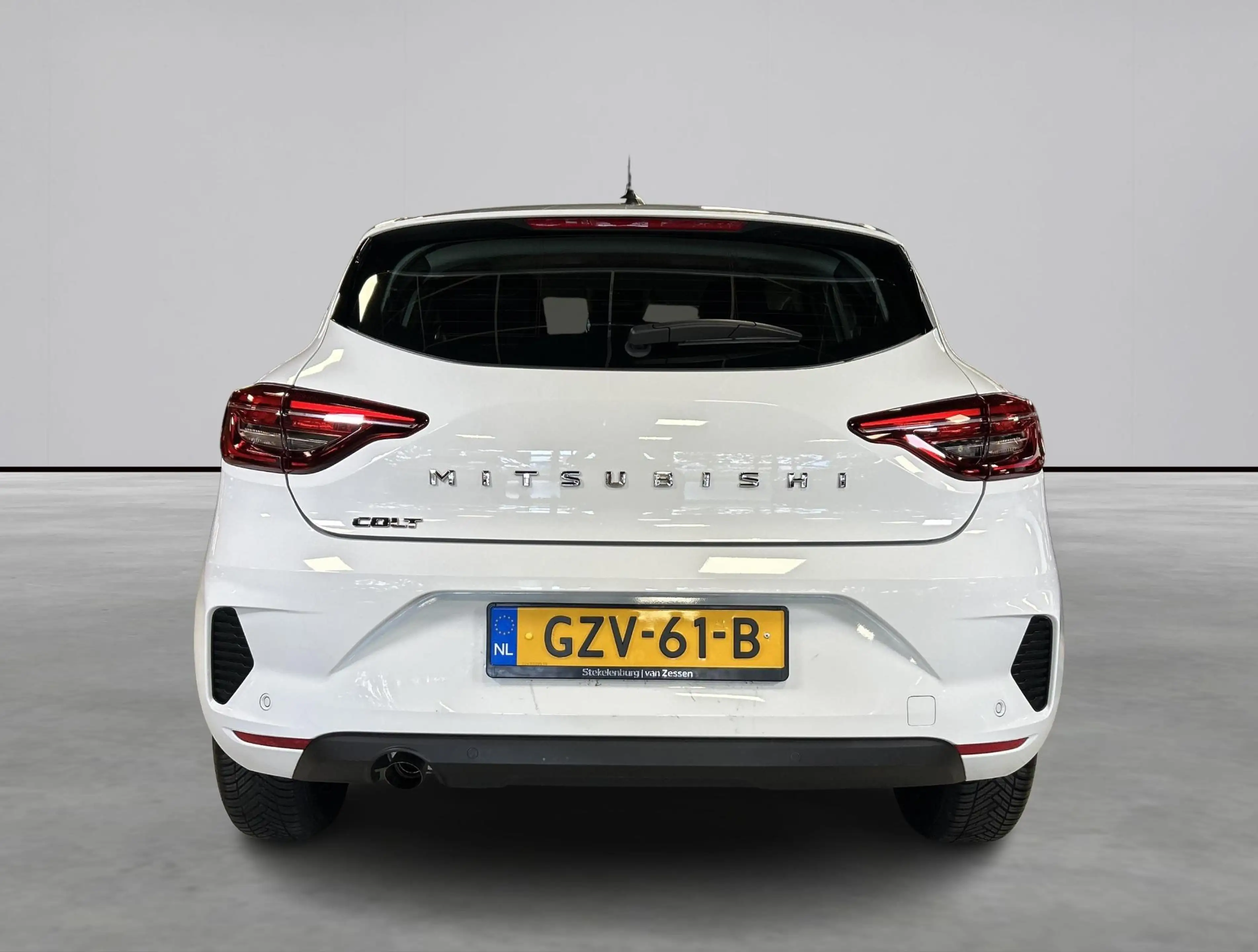 Mitsubishi Colt 1.0 MT Pure — photo 4