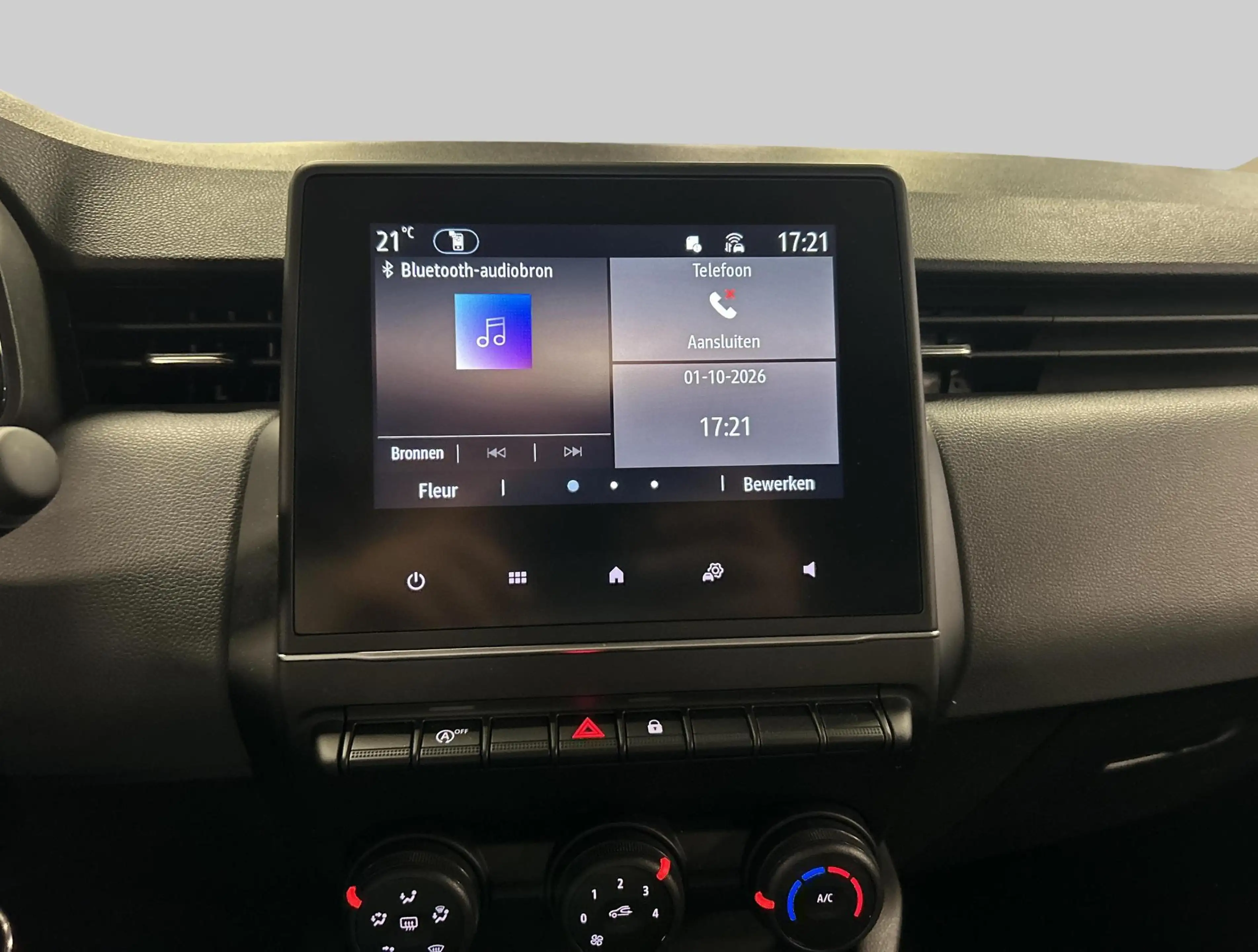 Mitsubishi Colt 1.0 MT Pure — photo 13