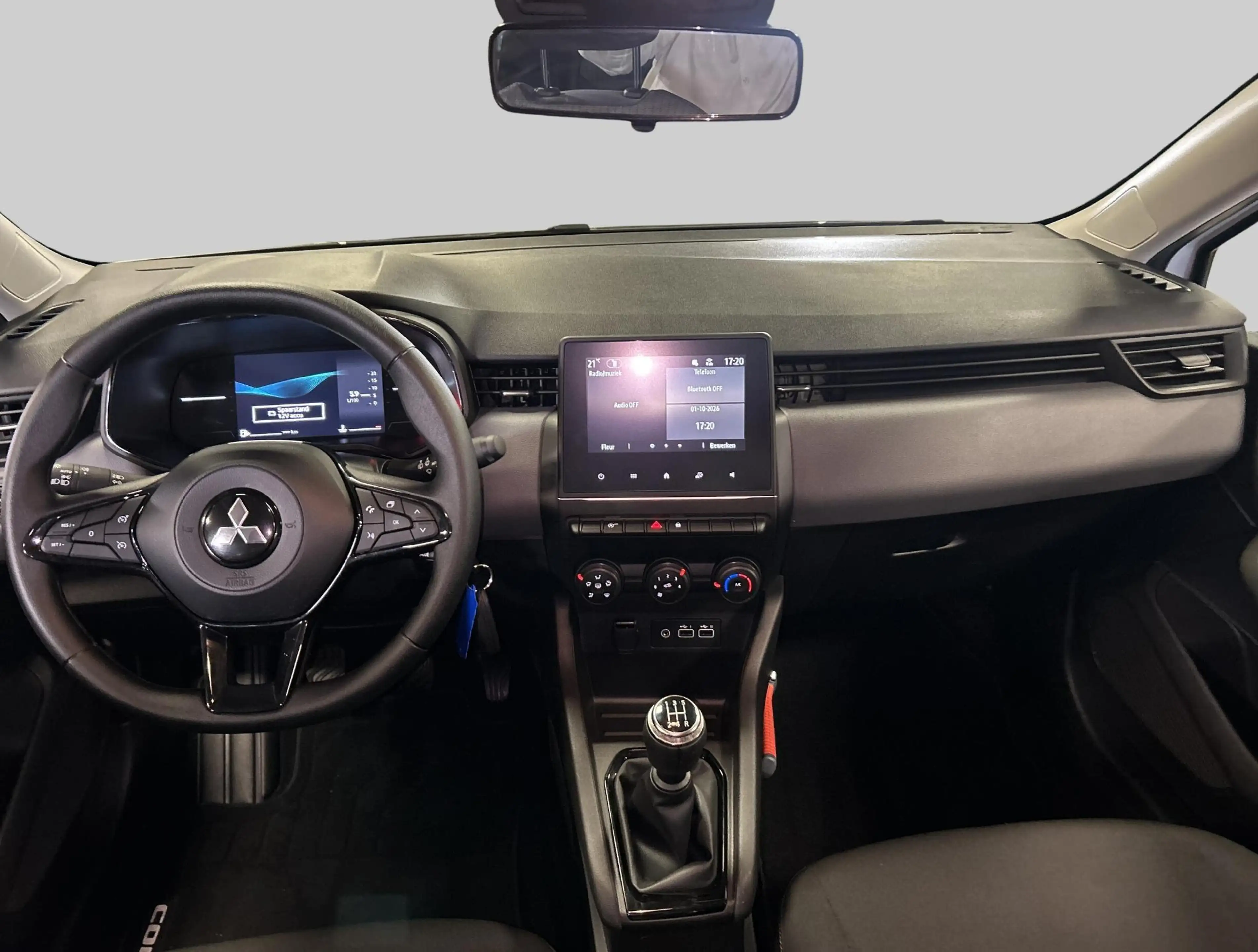 Mitsubishi Colt 1.0 MT Pure — photo 10