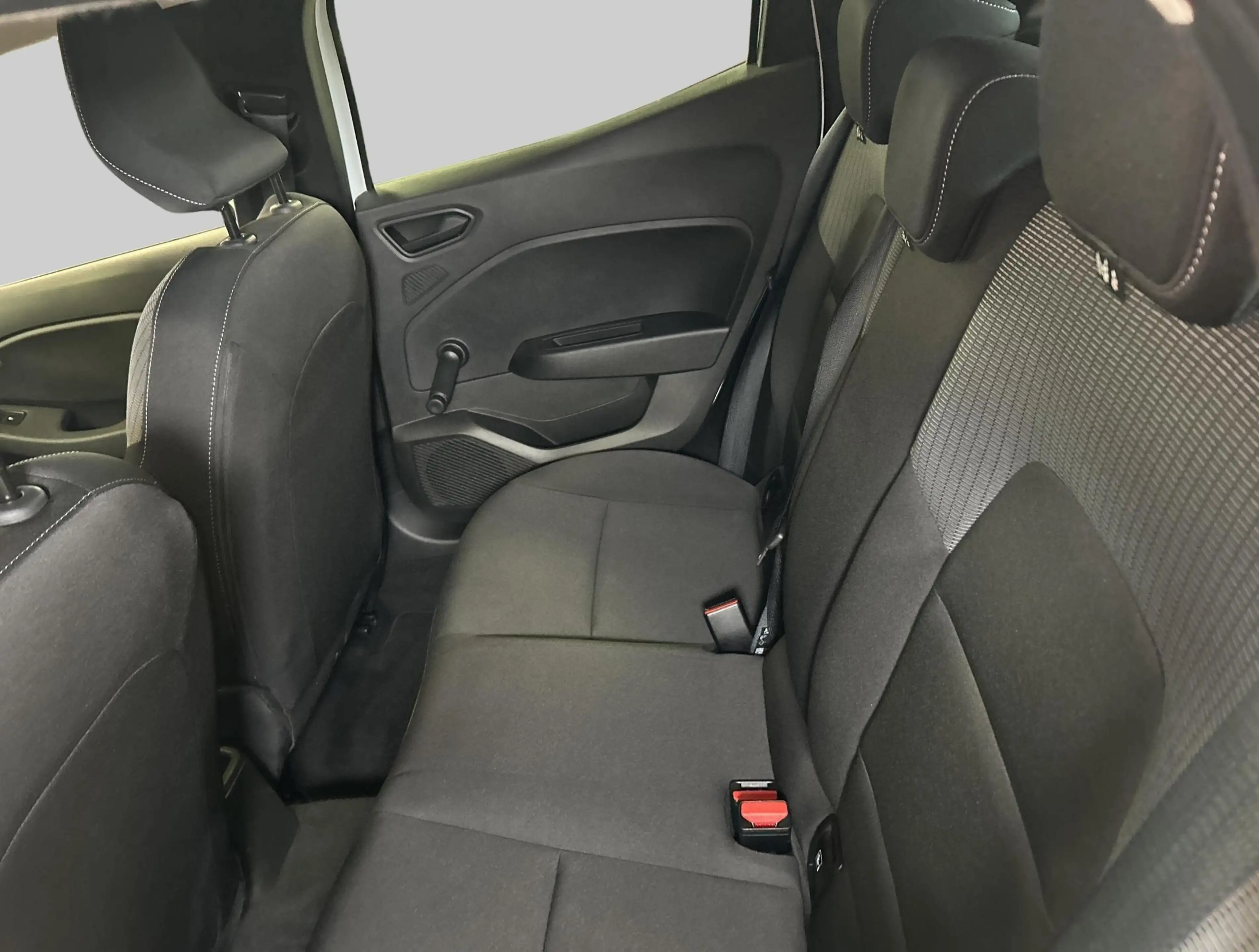 Mitsubishi Colt 1.0 MT Pure — photo 9
