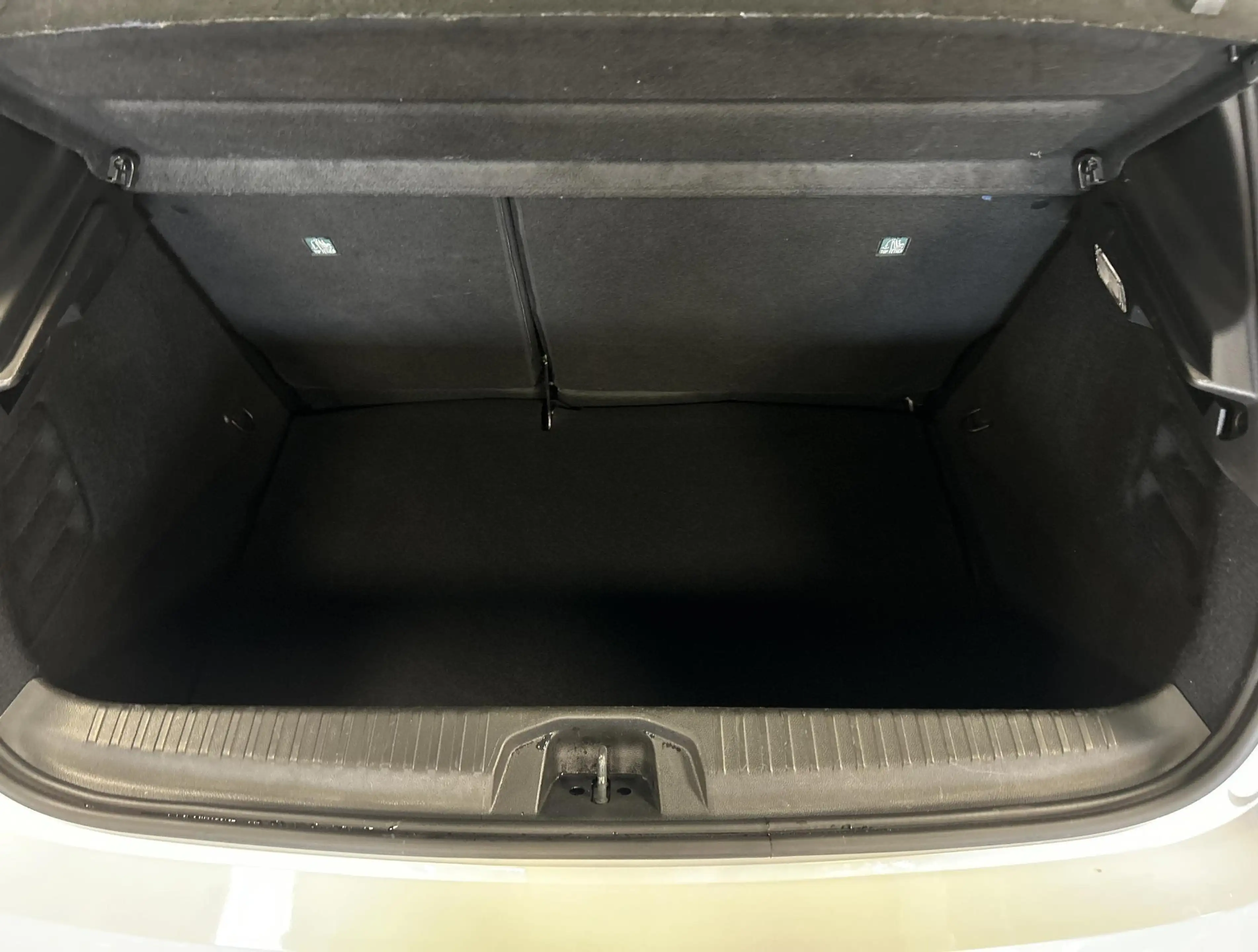 Mitsubishi Colt 1.0 MT Pure — photo 11