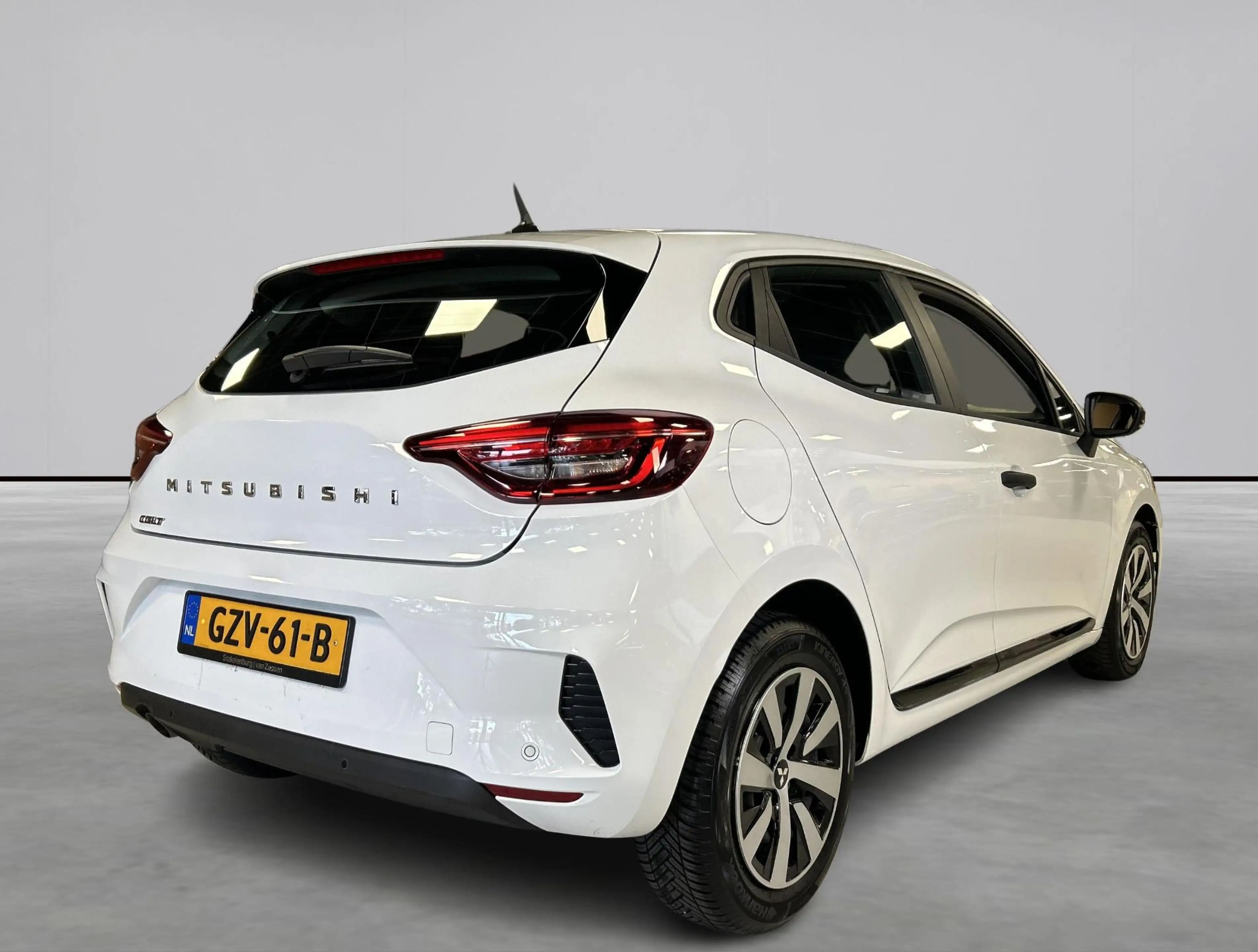 Mitsubishi Colt 1.0 MT Pure — photo 5