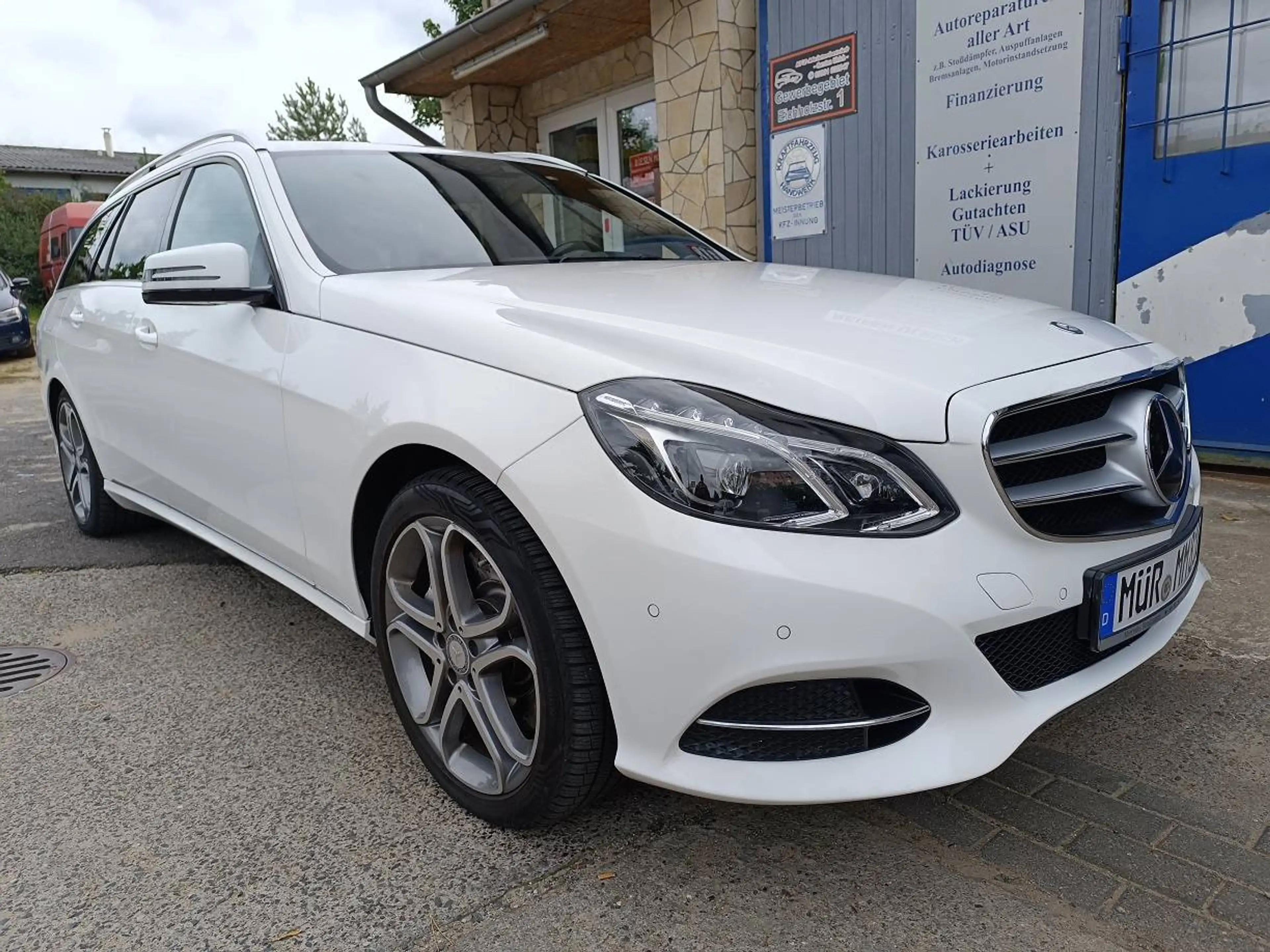 Mercedes-Benz E 350 E 350 BlueTec WERKSTATTGEPRÜFT , MÄNGELFREI — photo 4
