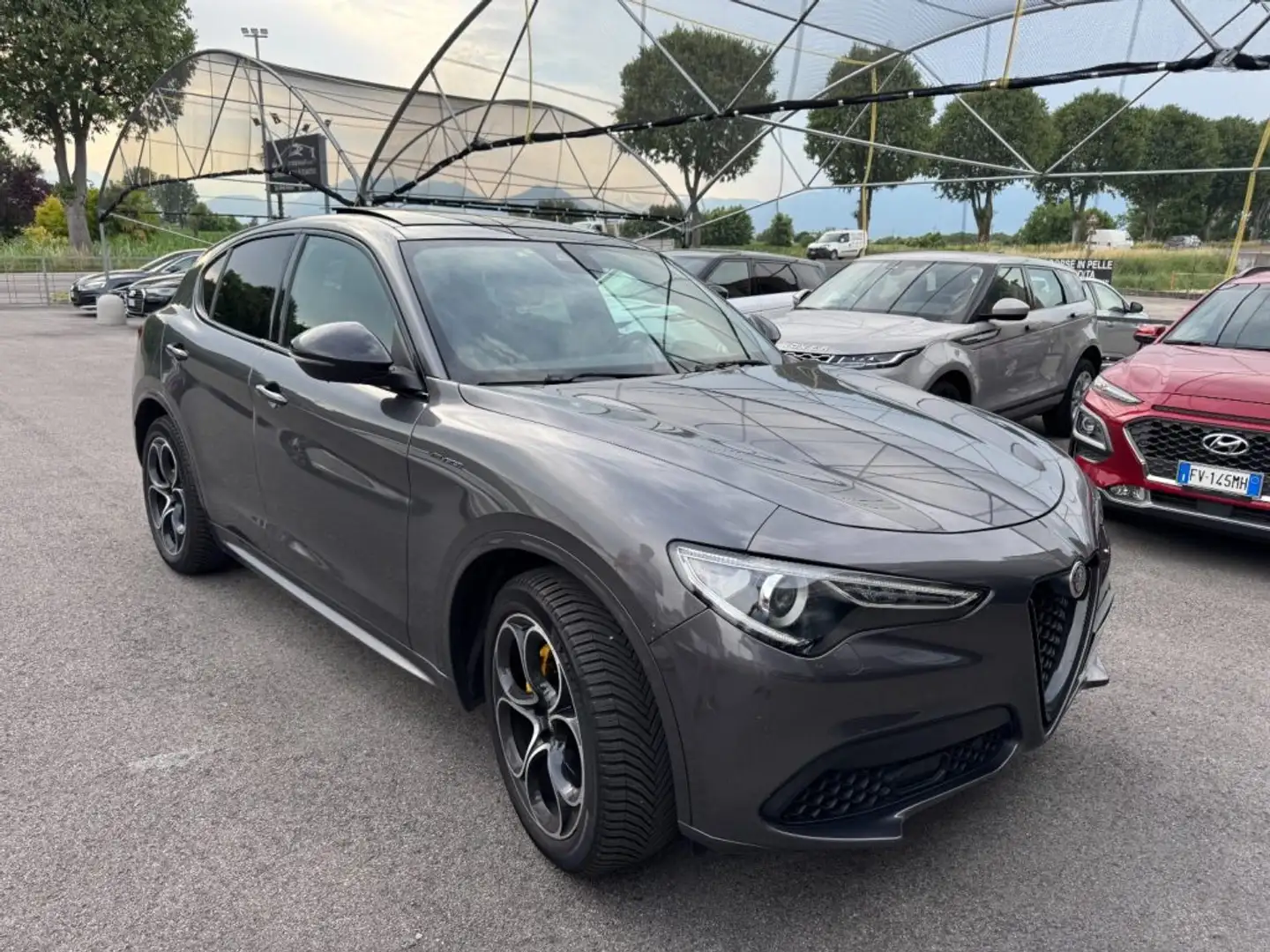 Alfa Romeo Stelvio 2.2 Turbodiesel 210 CV AT8 Q4 Veloce Tì Grijs - 2
