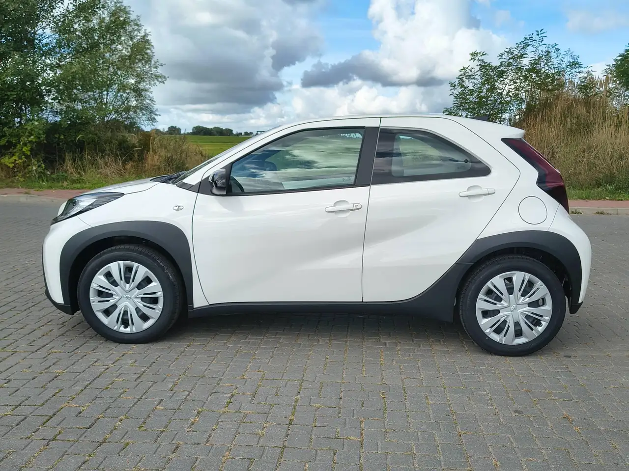 Toyota Aygo X Business Edition Klima und Sitzheizung RFK, миниатюра 2