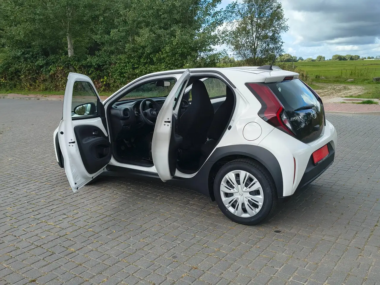 Toyota Aygo X Business Edition Klima und Sitzheizung RFK, миниатюра 6