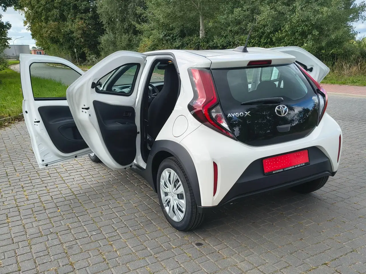 Toyota Aygo X Business Edition Klima und Sitzheizung RFK, миниатюра 7