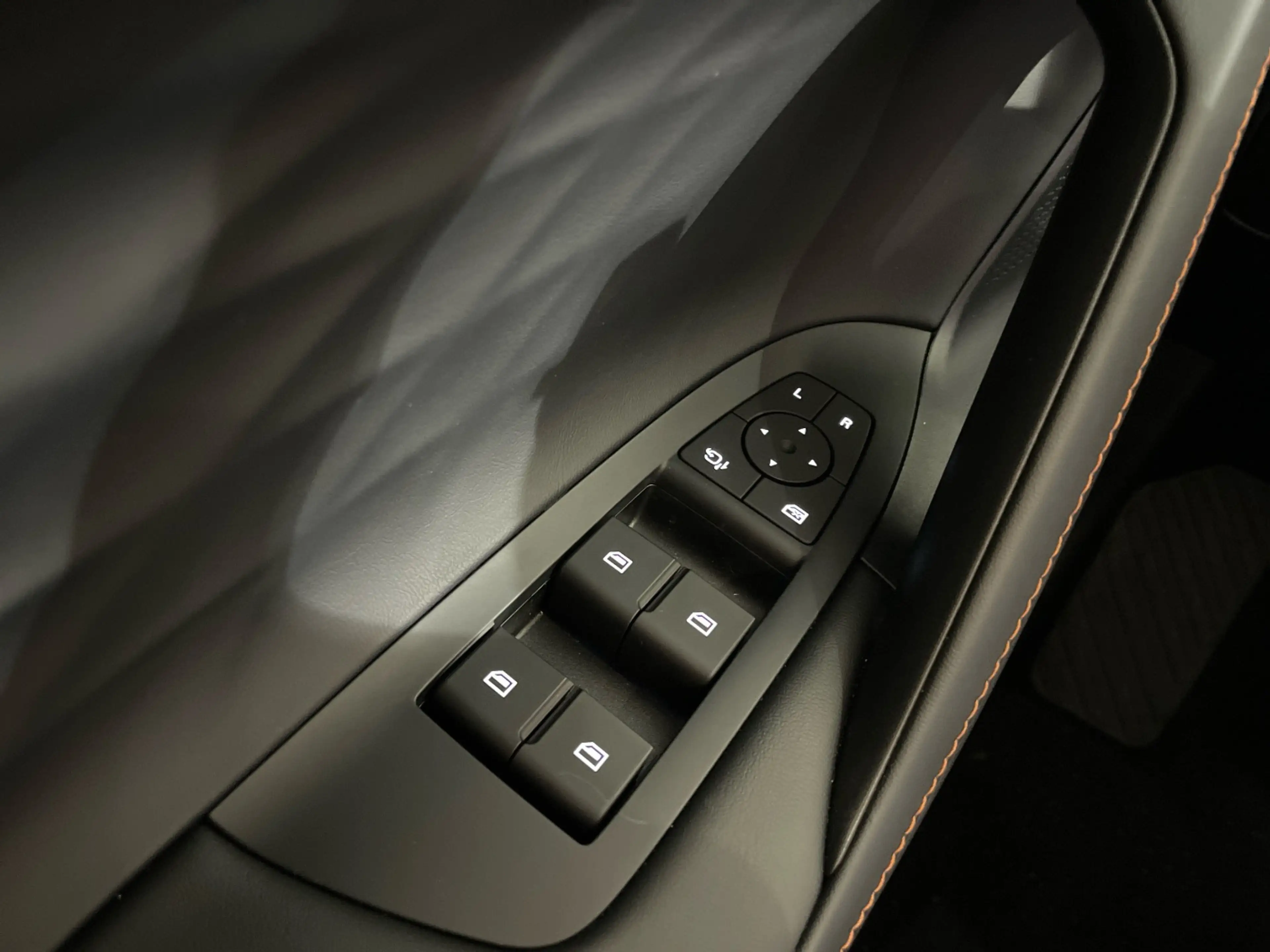 MG HS 1.5 Automatik Comfort KAMERA*PDC*KEYLESS — photo 12