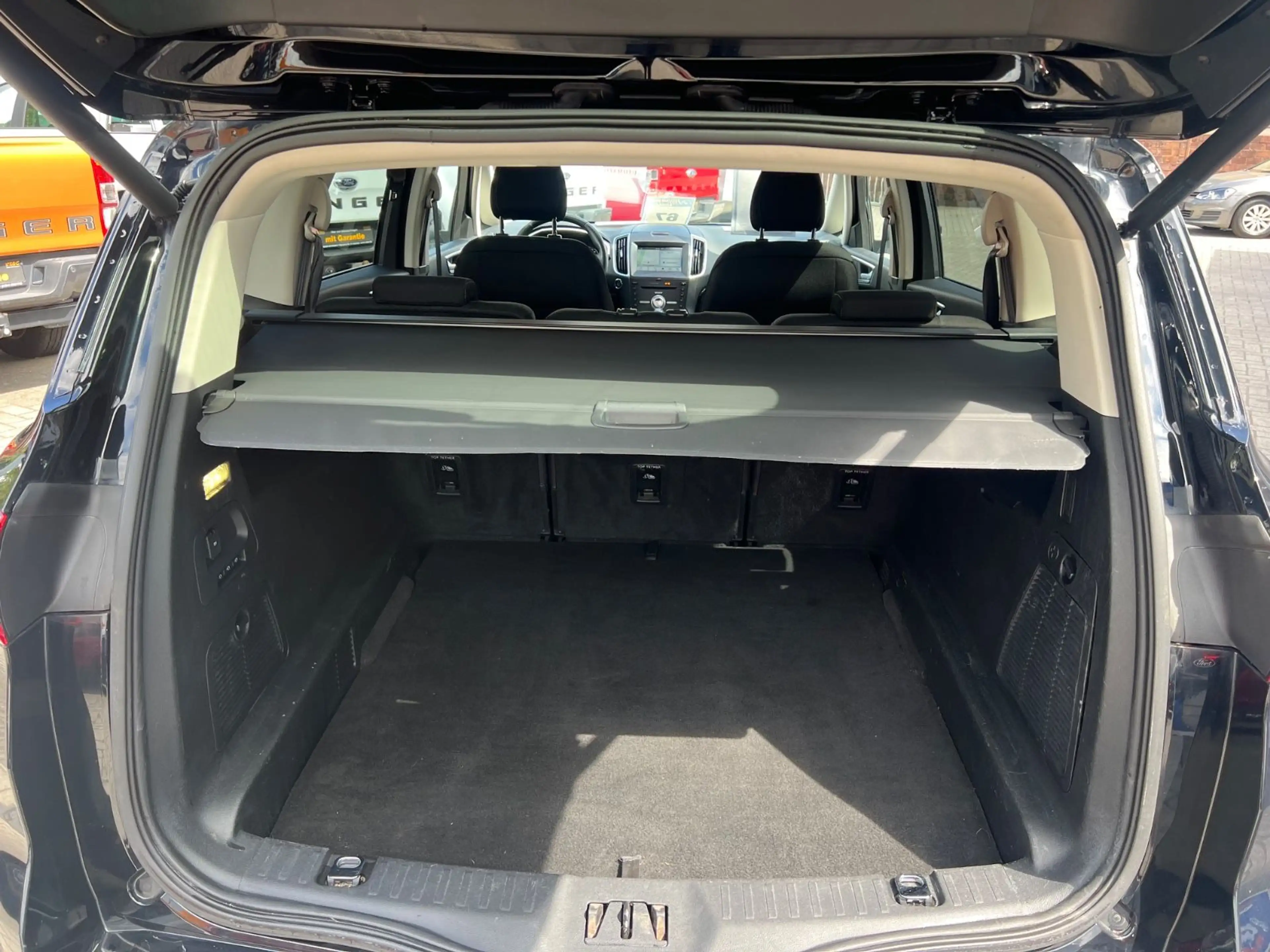 Ford S-Max S-MAX Titanium — photo 15