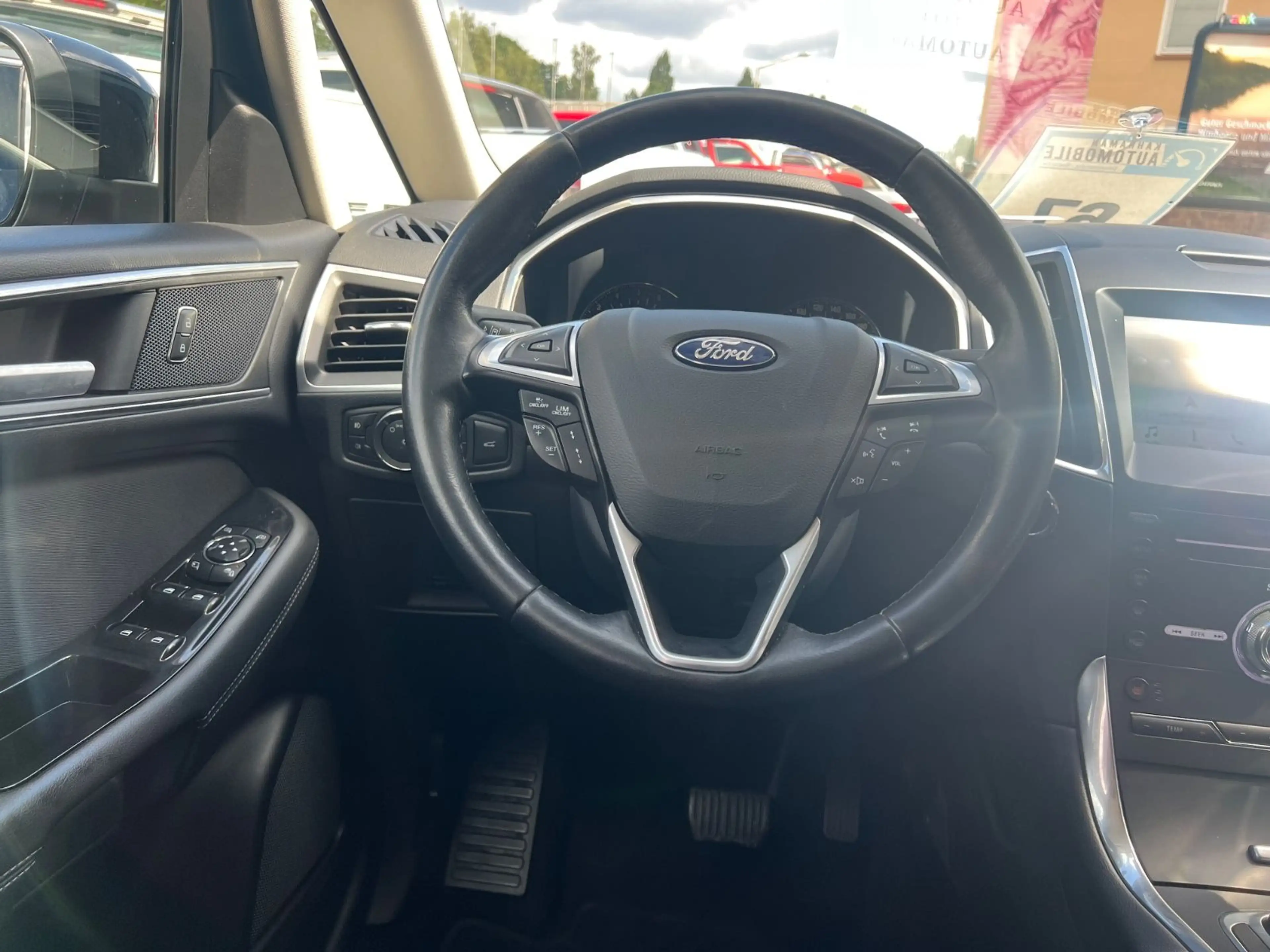 Ford S-Max S-MAX Titanium — photo 13
