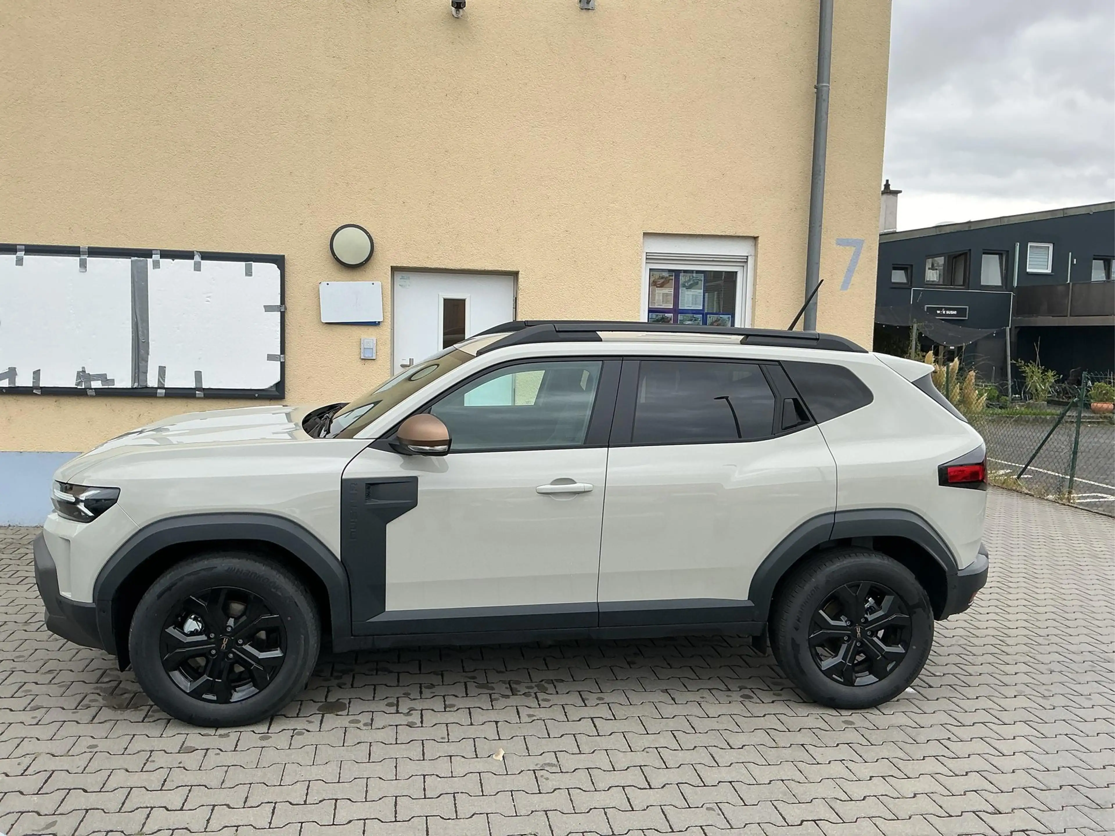 Dacia Duster Extreme Klimaauto. Navi. PDC v+h Kamera Tempoma... — photo 3