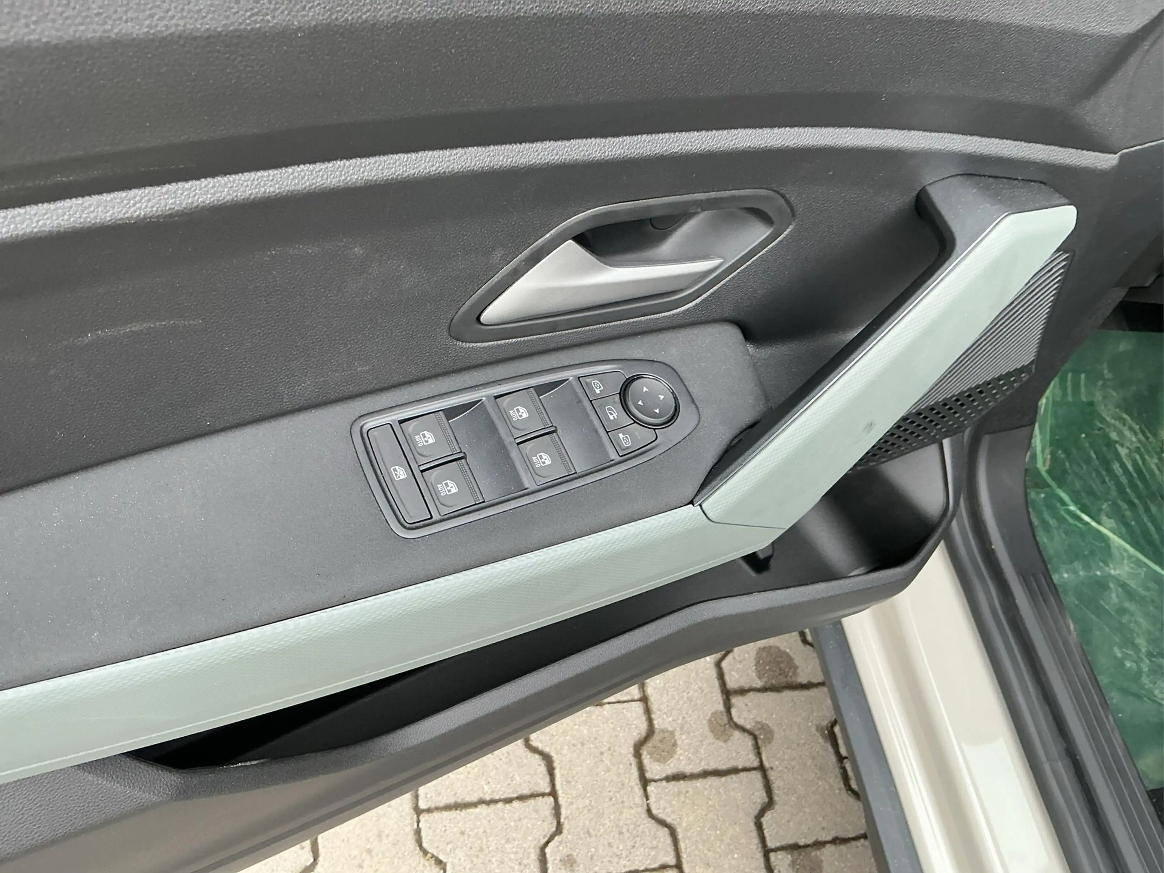 Dacia Duster Extreme Klimaauto. Navi. PDC v+h Kamera Tempoma... — photo 11