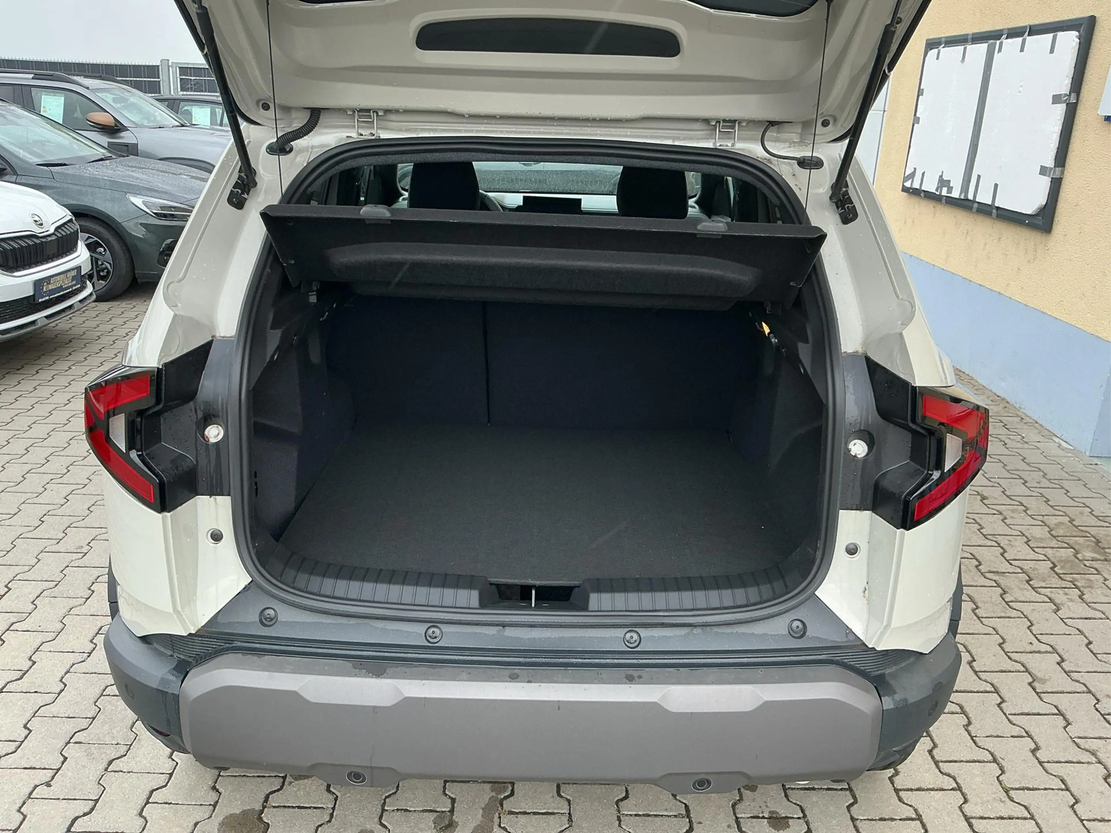 Dacia Duster Extreme Klimaauto. Navi. PDC v+h Kamera Tempoma... — photo 7