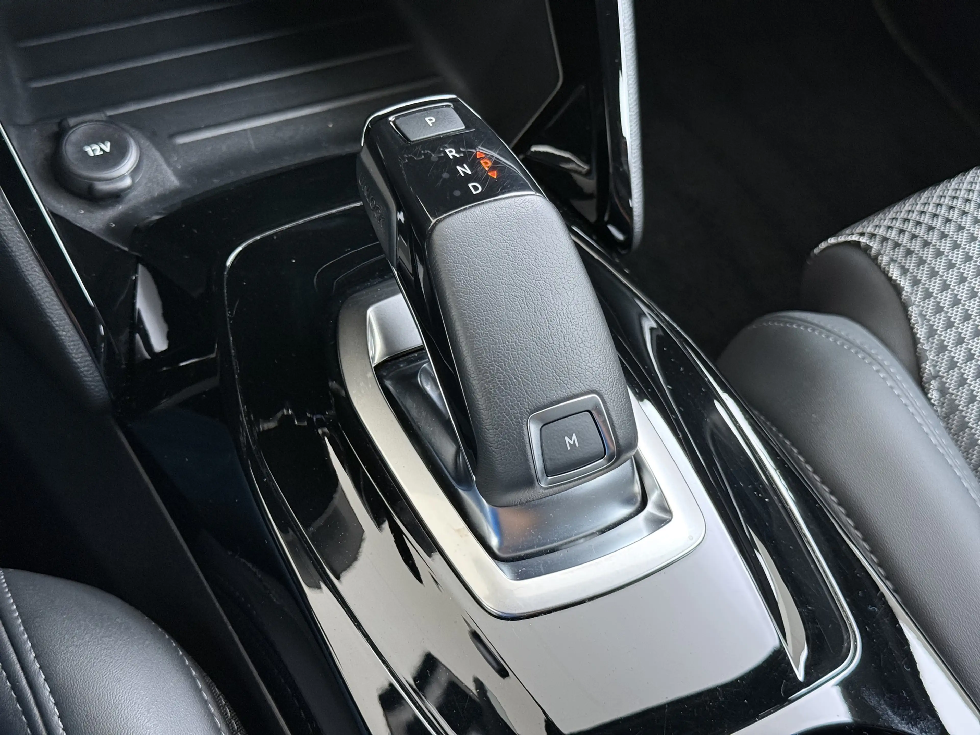 Peugeot 2008 131PK Automaat GT-Line 360°Camera Virtual Cockpit — photo 31