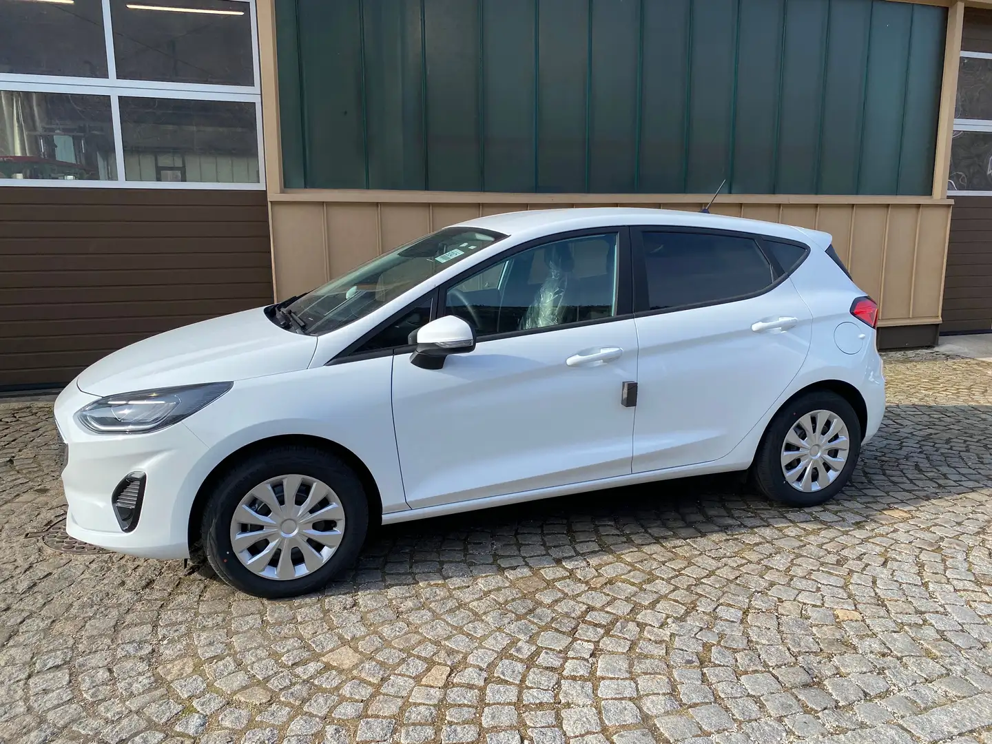 Ford Fiesta Cool & Connect 1,0i Ecoboost 100PS 5-türig Weiß - 2