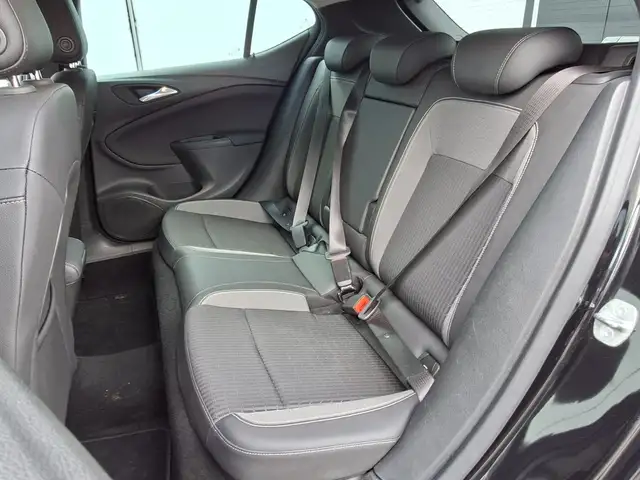 Opel Astra view 15