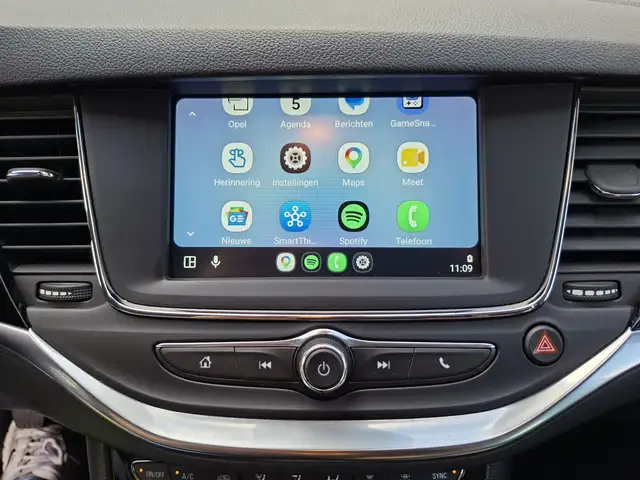 Opel Astra view 7
