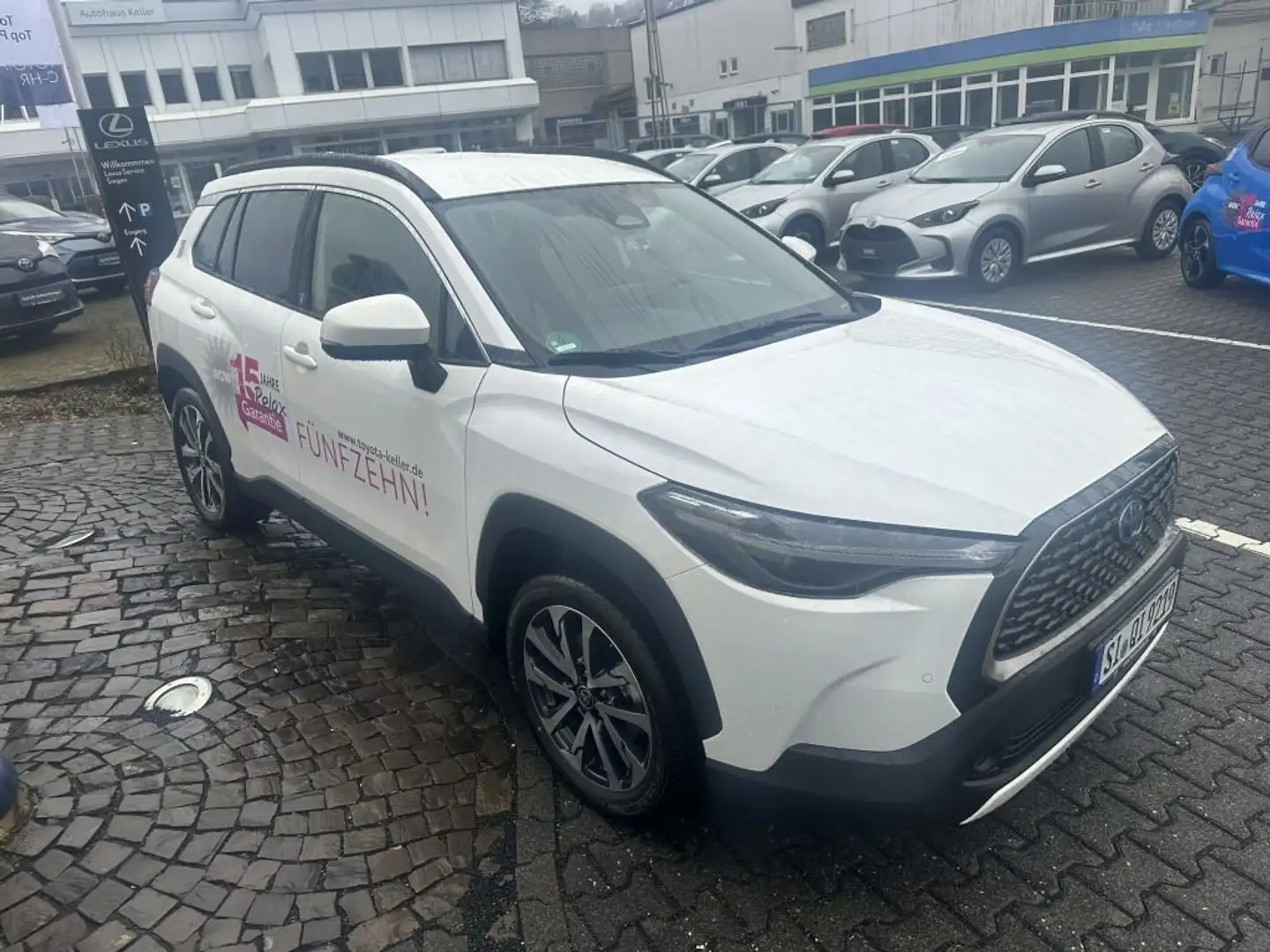 Toyota Corolla Cross Hybrid 1.8 VVT-i Team Deutschland Wit - 2