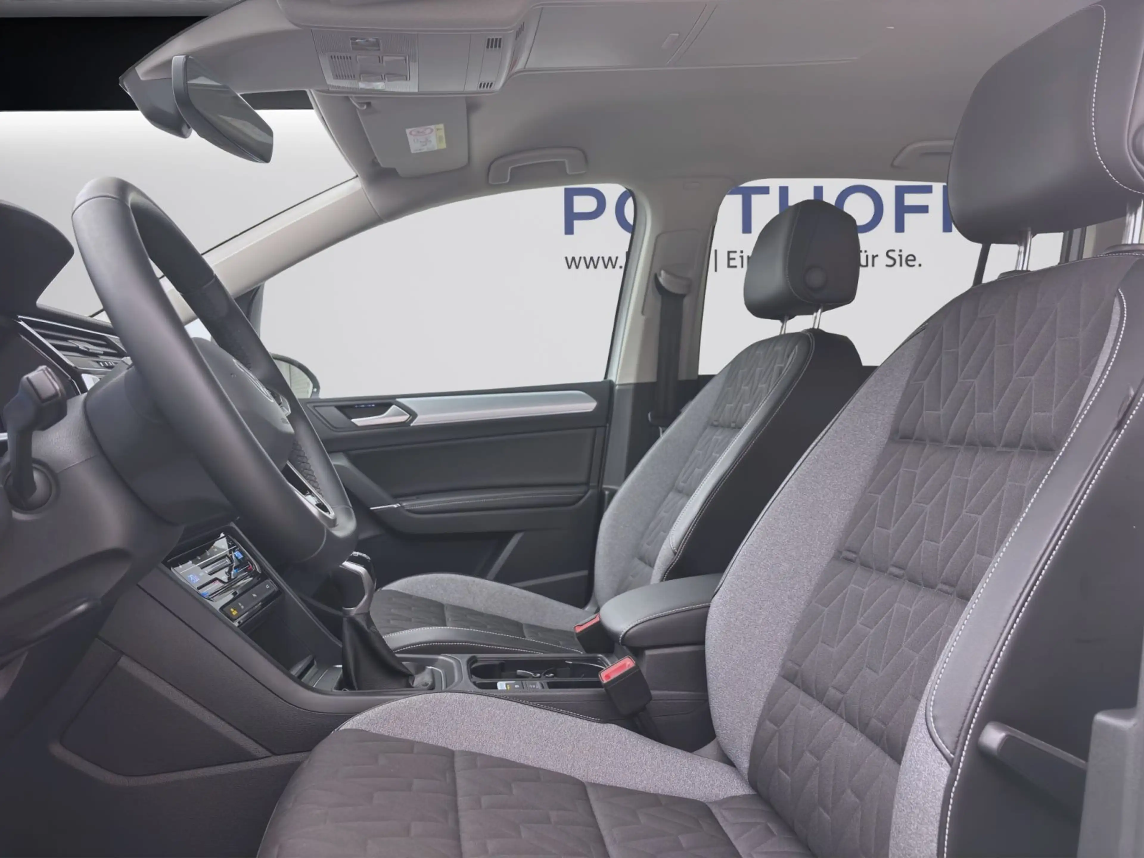 Volkswagen Touran 1.5 TSI ENERGY NAVI KAMERA SITZHZG PDC — photo 10