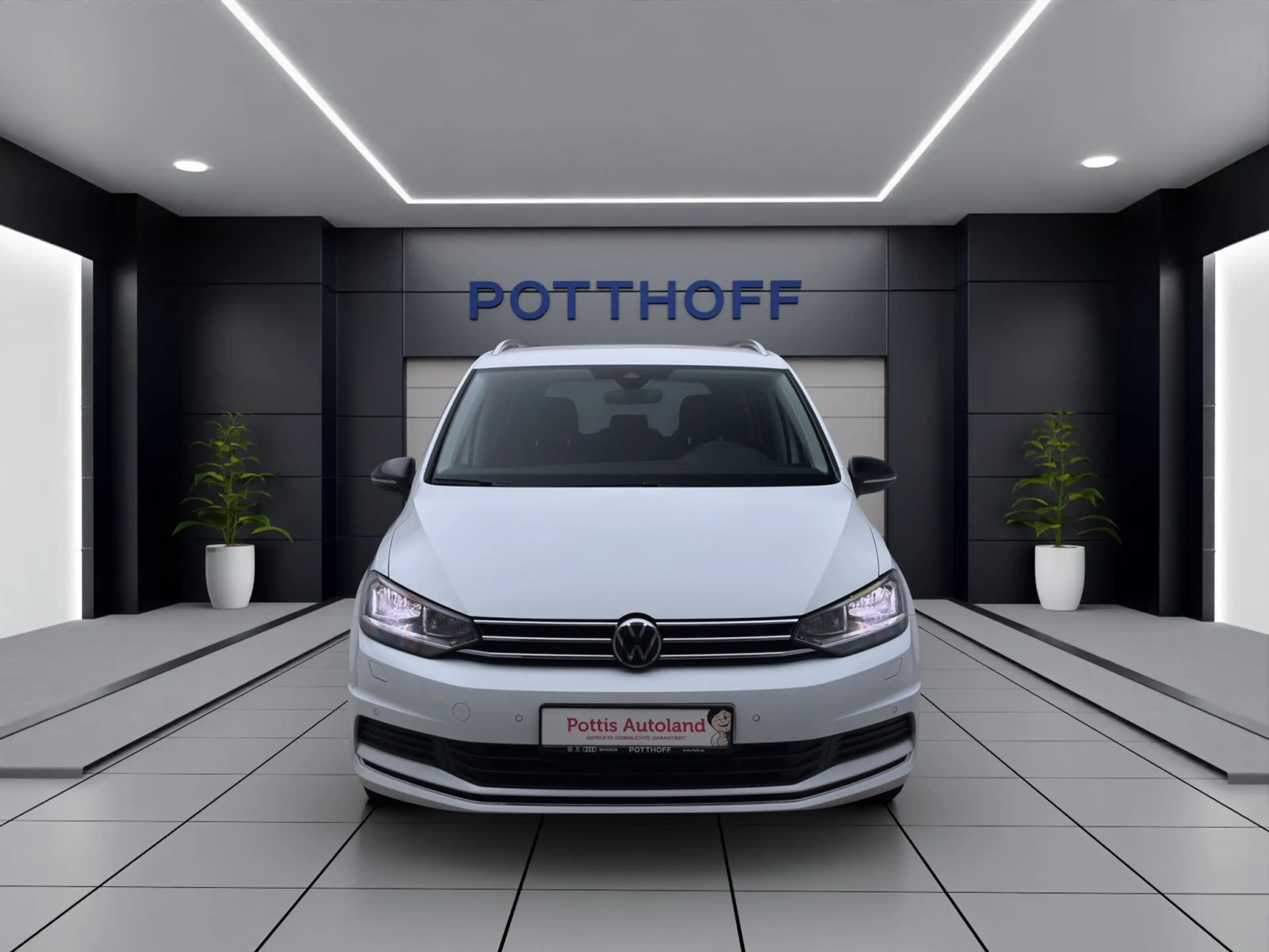 Volkswagen Touran 1.5 TSI ENERGY NAVI KAMERA SITZHZG PDC — photo 8