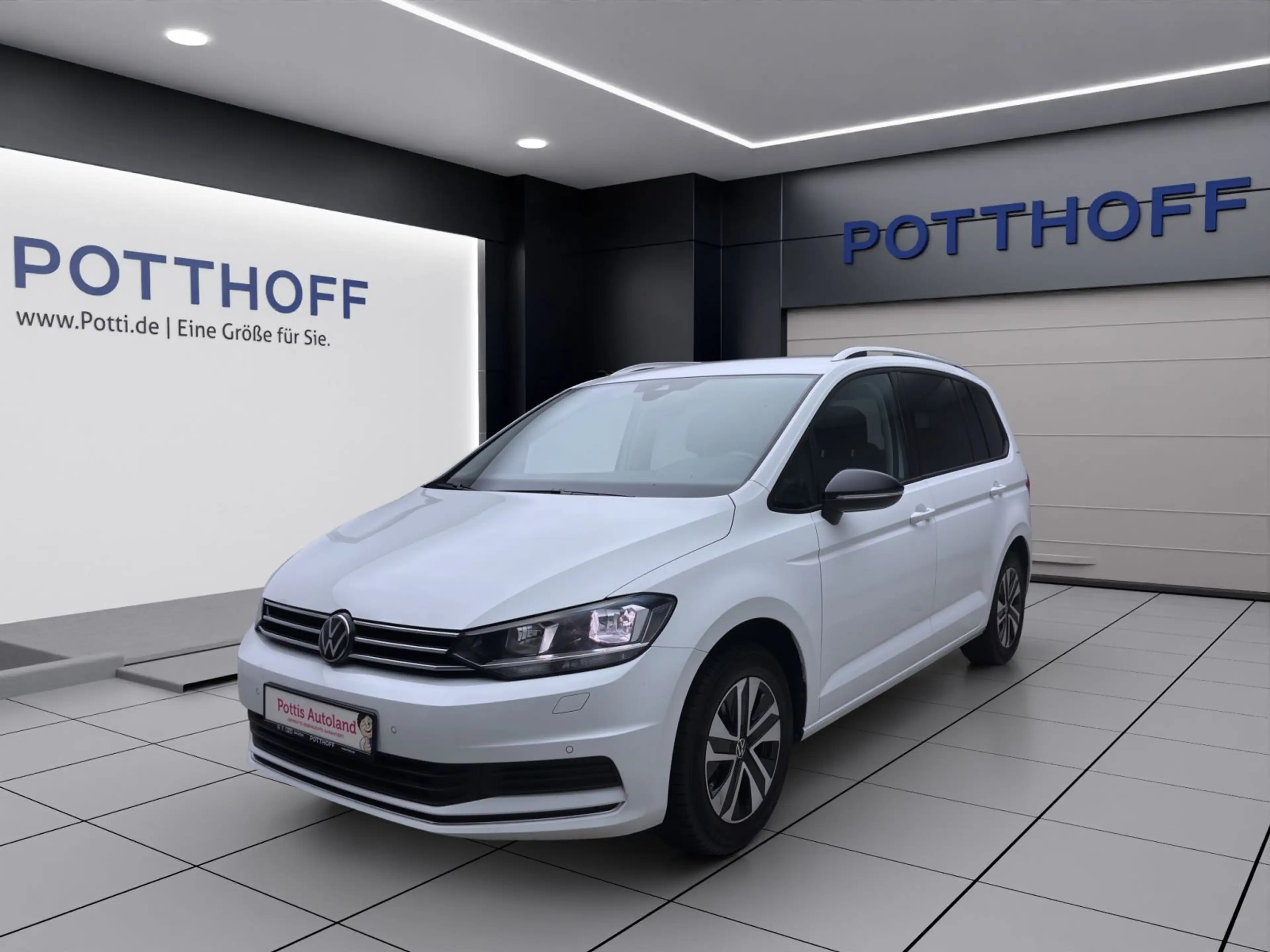 Volkswagen Touran 1.5 TSI ENERGY NAVI KAMERA SITZHZG PDC — photo 2