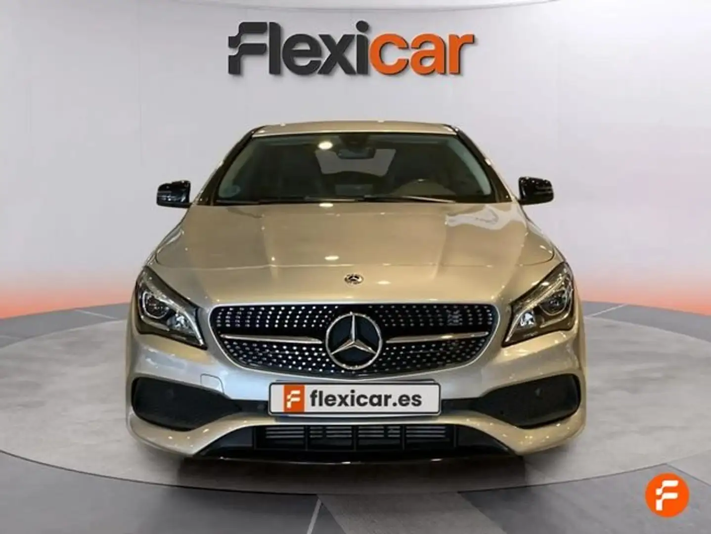 Mercedes-Benz CLA 200 200d Gris - 2