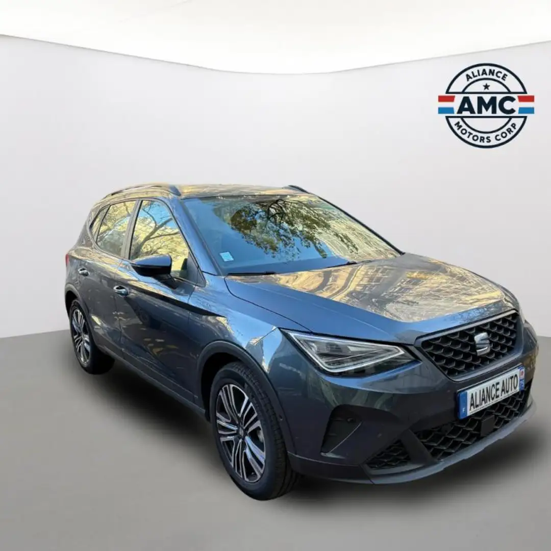 SEAT Arona COPA 1.0 TSI 115 - 05/2024 - 5.042 KMS Gris - 2