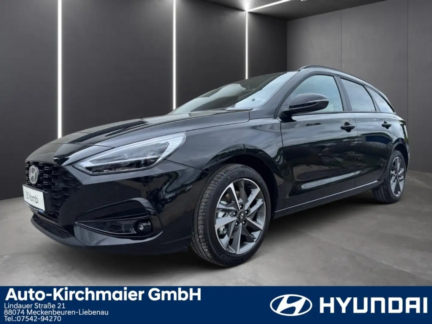 Hyundai i30 Kombi Advantage Mild-Hybrid 1.5 T-GDI Navi R-Cam S Schwarz - 1