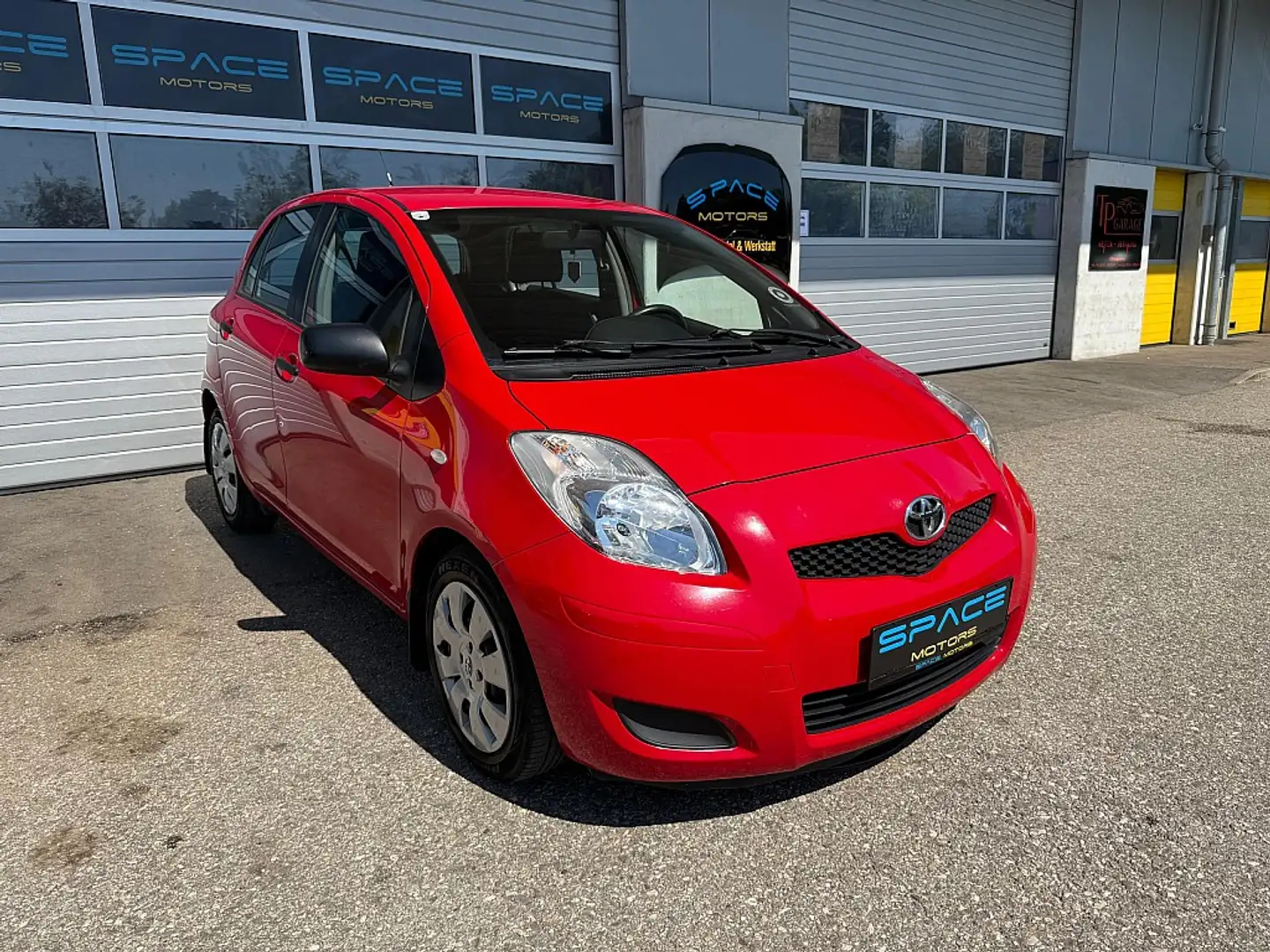 Toyota Yaris 1,4 D-4D 90 DPF Luna Rot - 1